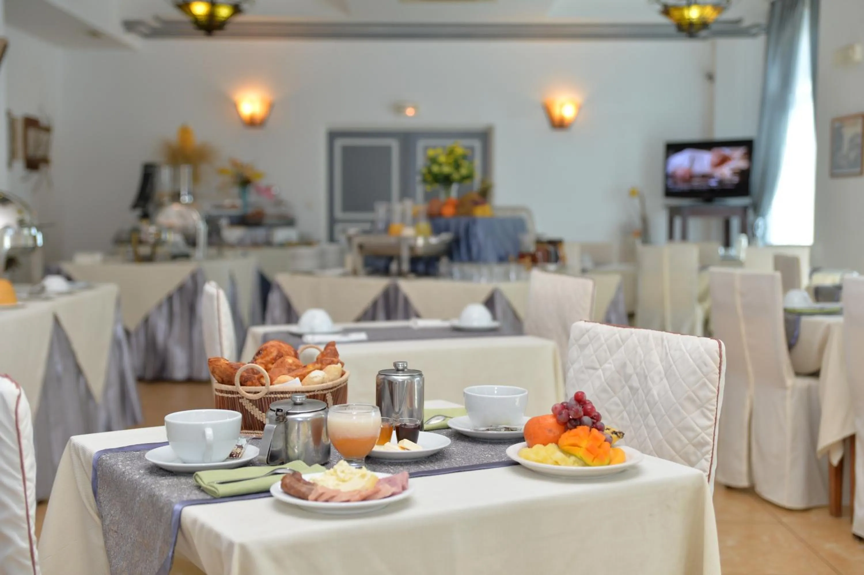 Breakfast in Le Grand Hôtel Diego