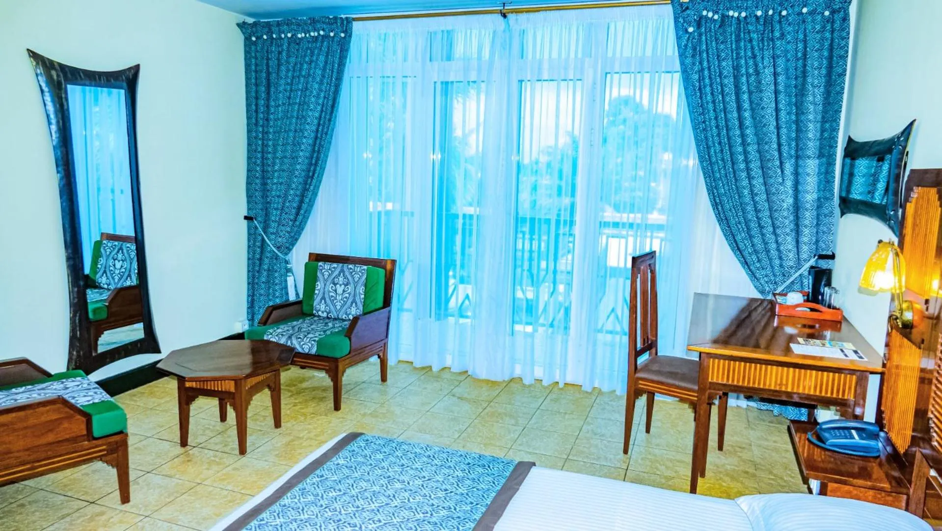 Bed in Le Grand Hôtel Diego