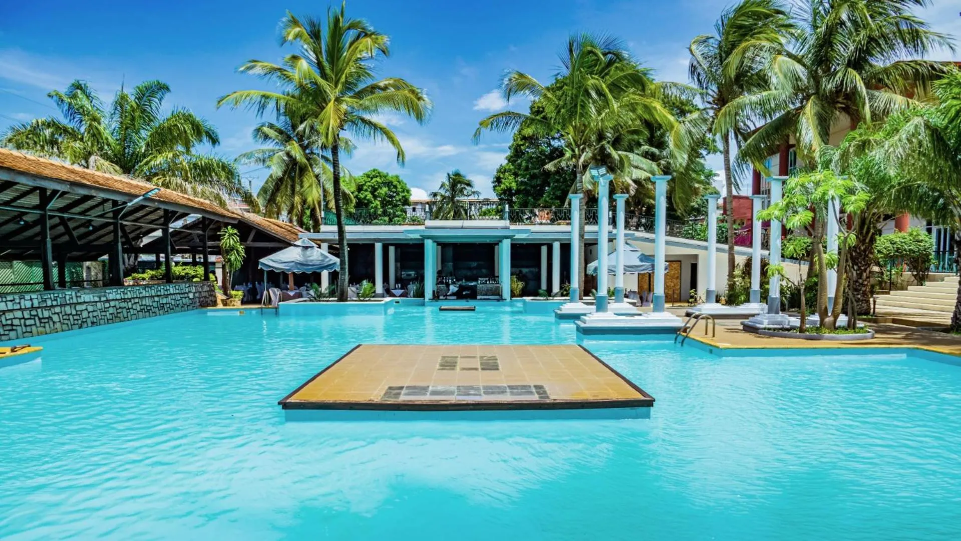 Restaurant/places to eat in Le Grand Hôtel Diego