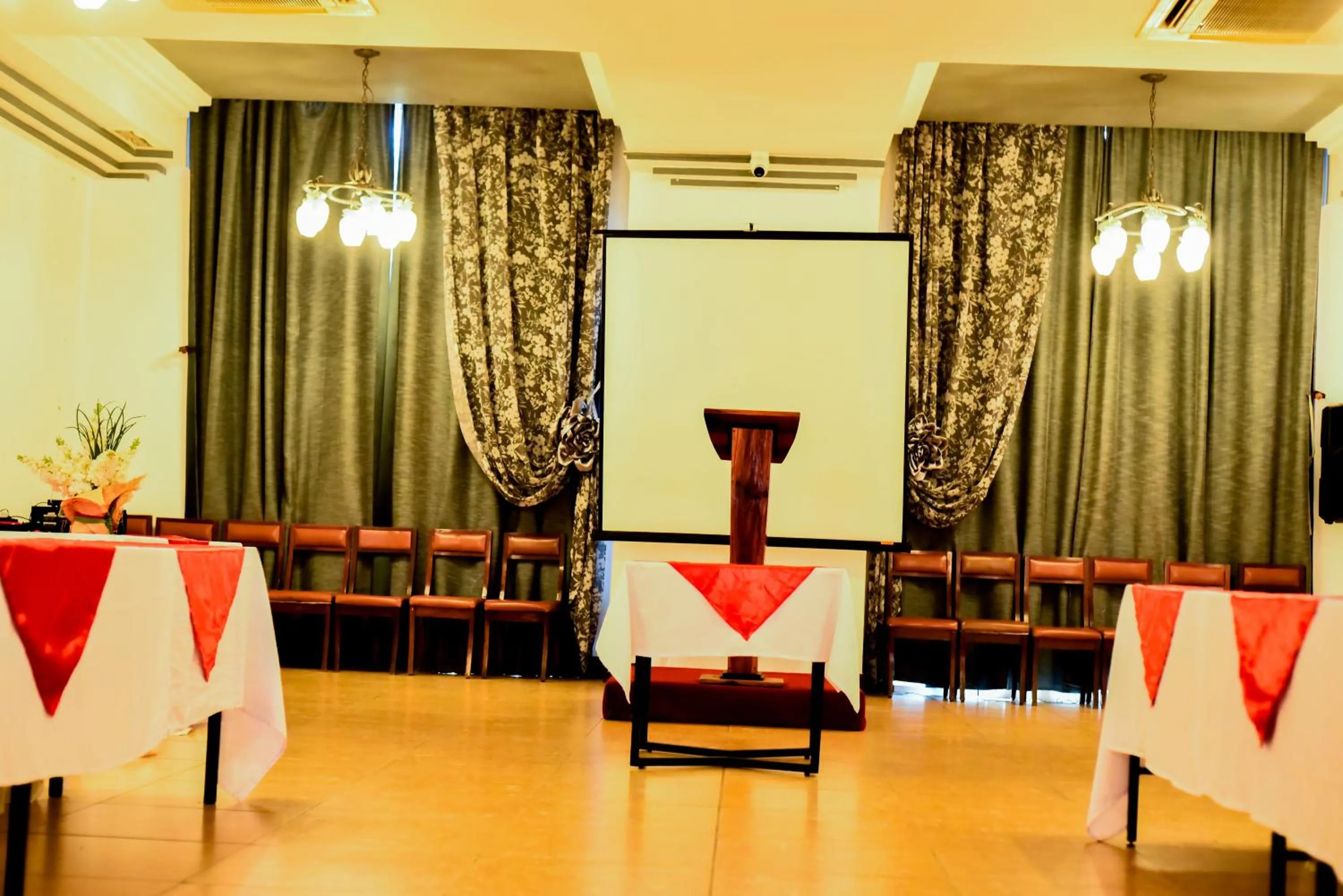 Banquet/Function facilities in Le Grand Hôtel Diego