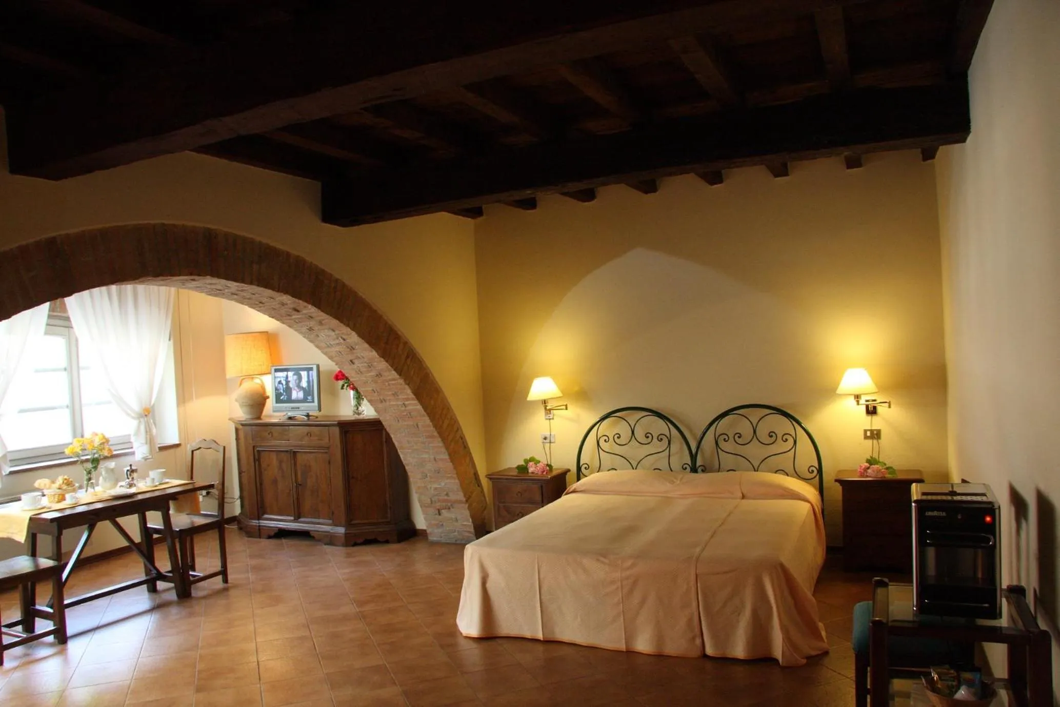 Photo of the whole room in Residence In Centro