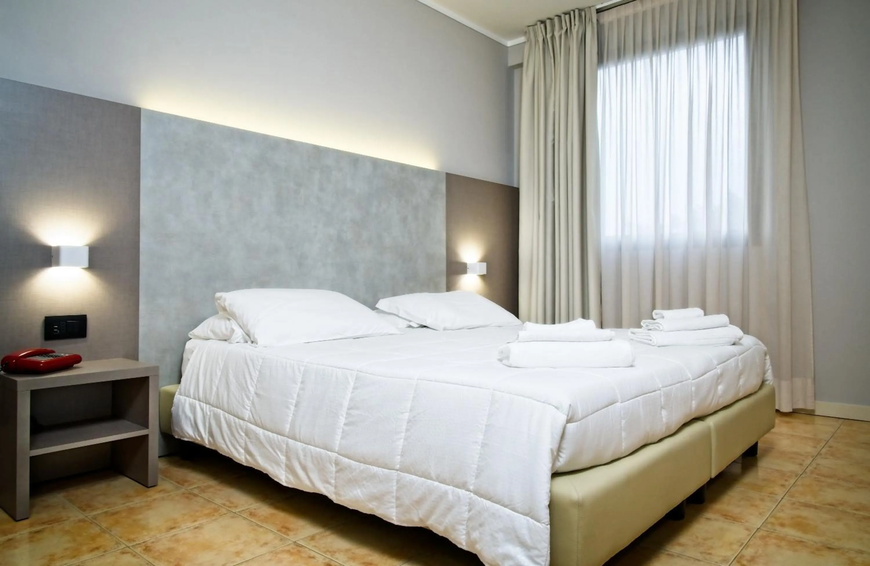 Bedroom, Bed in Albergo Papillon