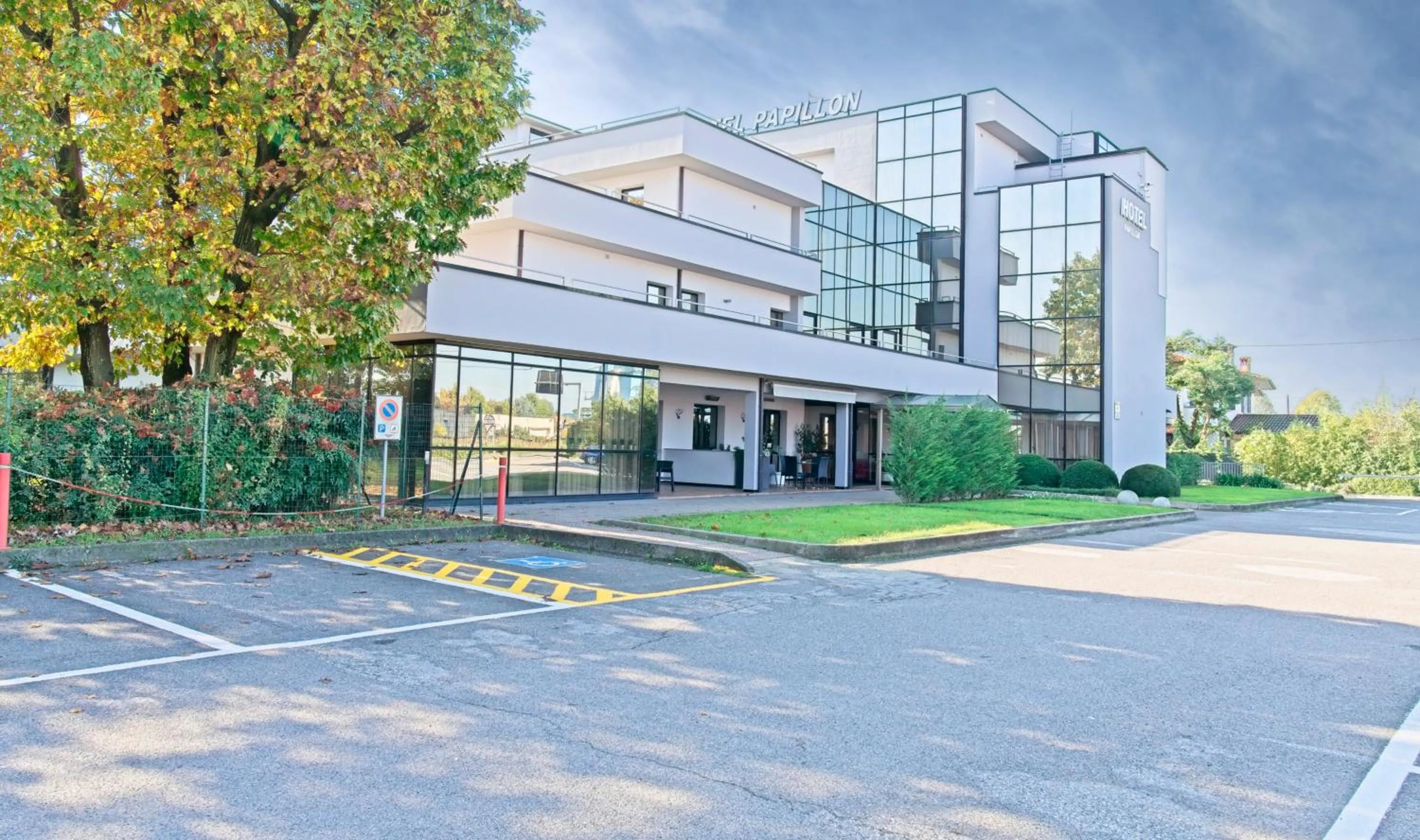 Property building in Albergo Papillon