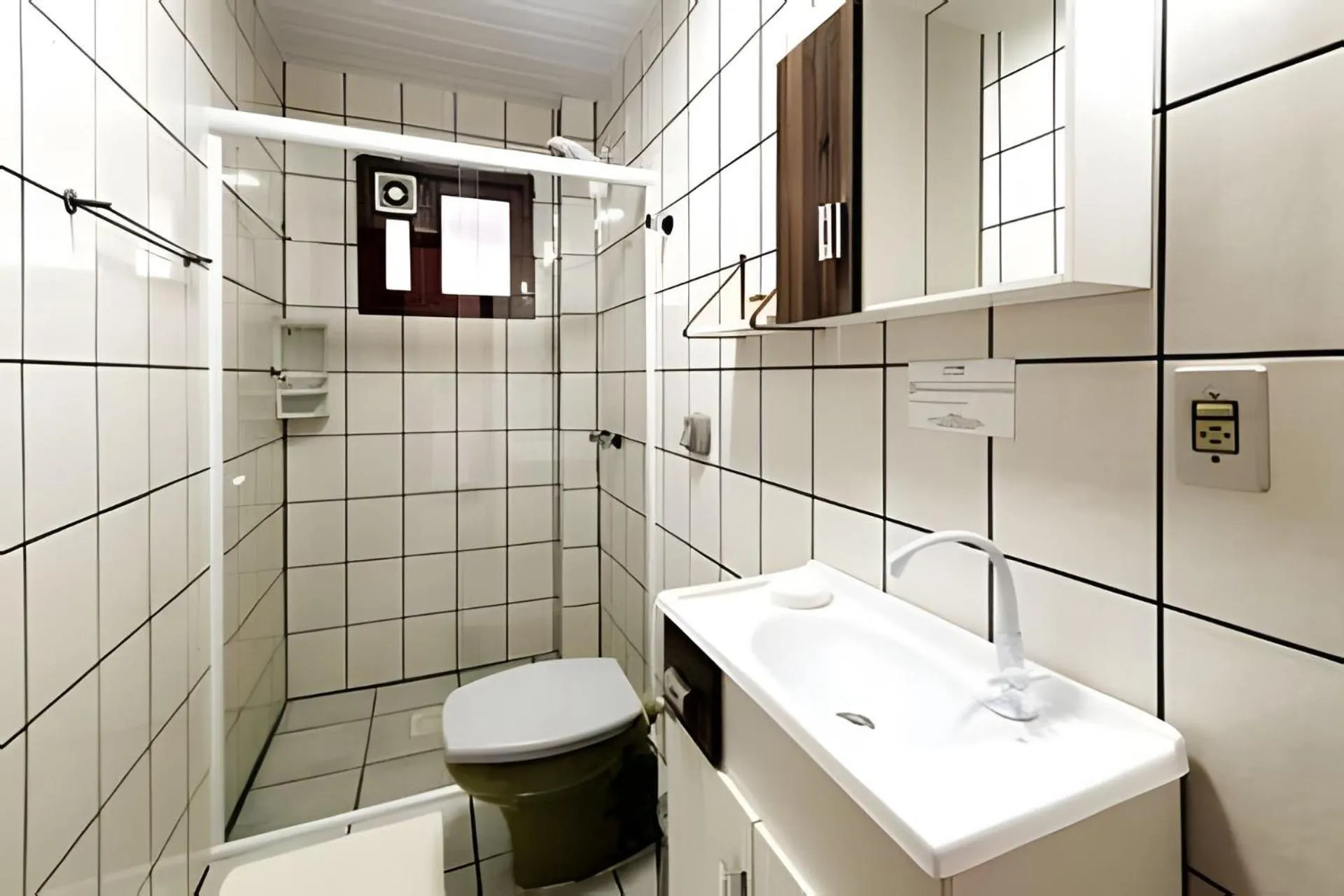 Toilet in Pousada Estrela Mares