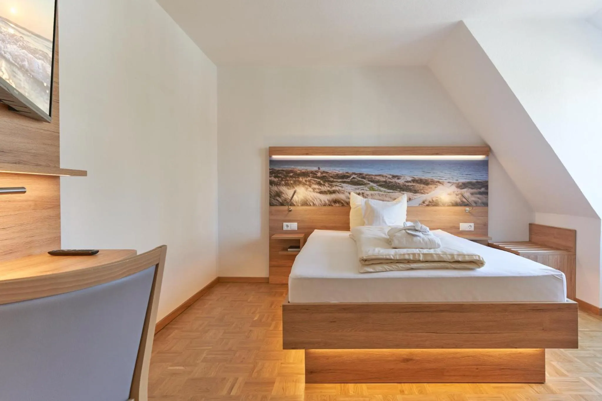 Photo of the whole room, Bed in Hotel Weisser Hof