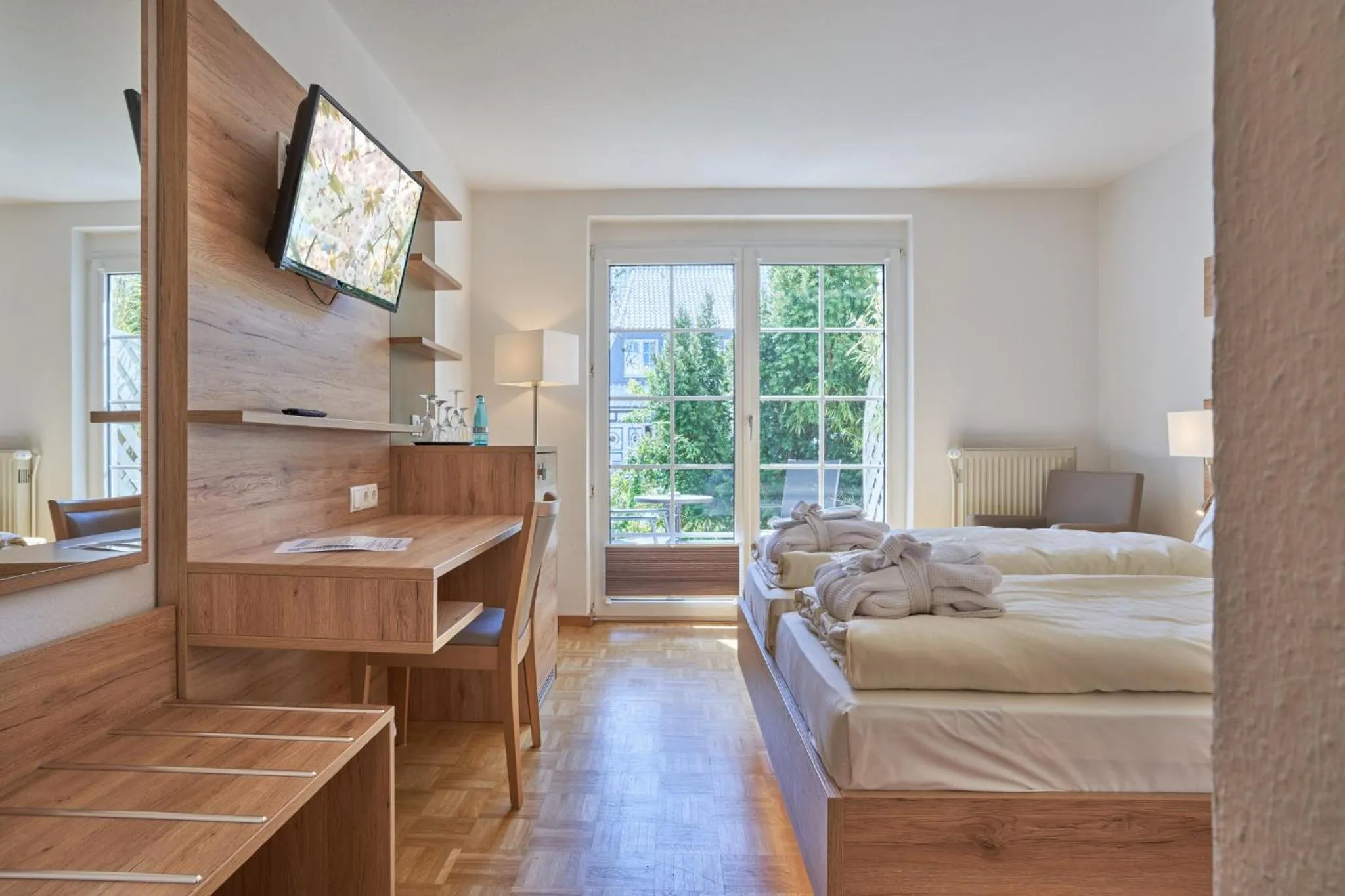 Photo of the whole room, Bed in Hotel Weisser Hof