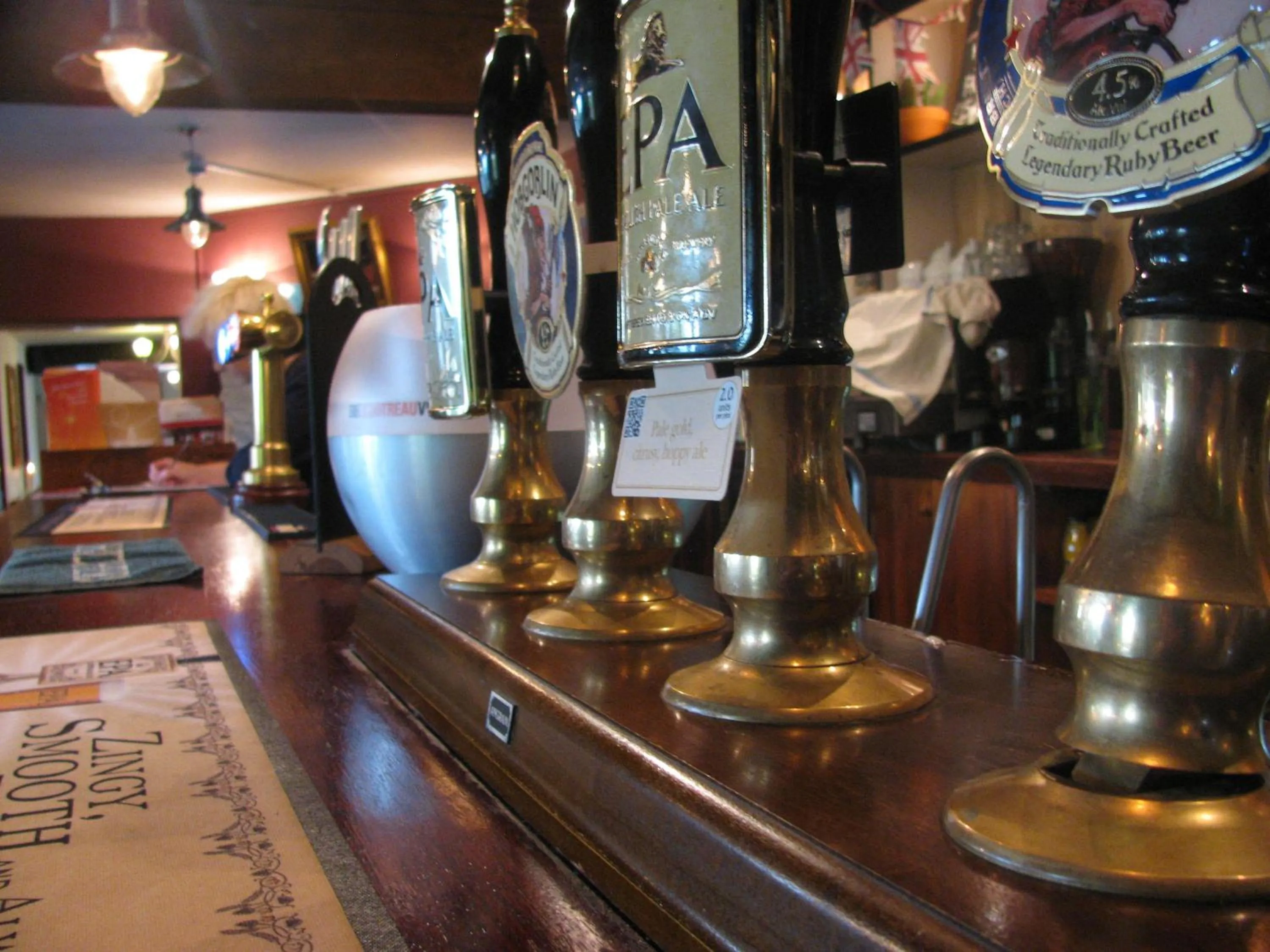 Lounge or bar in Oak Inn