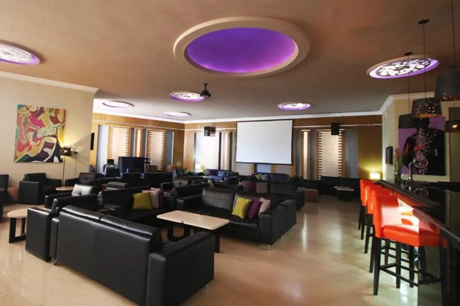 Evening entertainment in Hesperia WTC Valencia