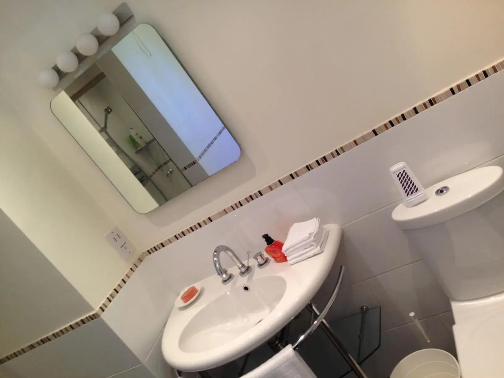 Standard Twin Room with Shared Bathroom - single occupancy in Gweebarra Standard Twin Room with Shared Bathroom - single occupancy in Gweebarra