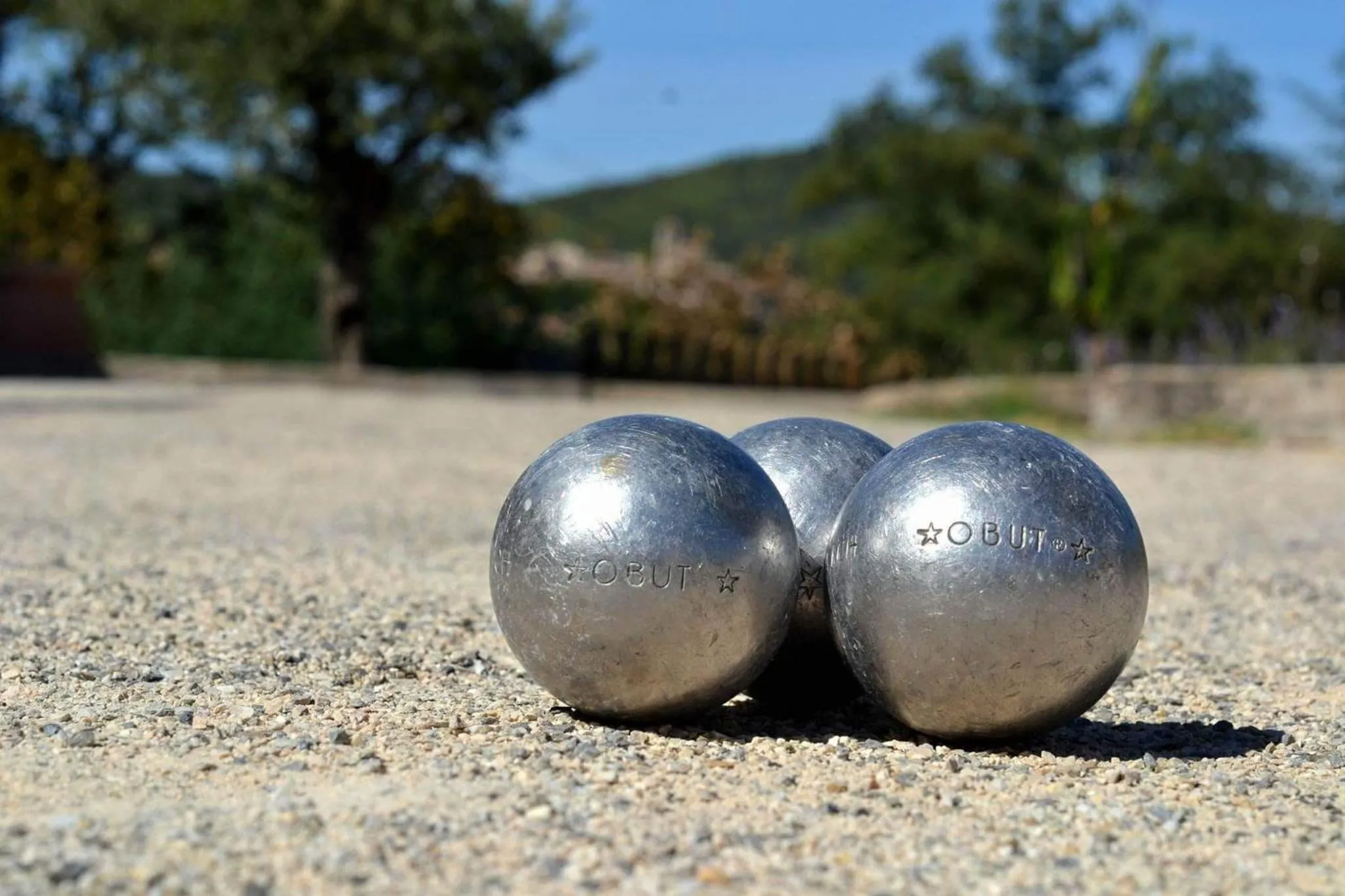 Property building in L instant Magique