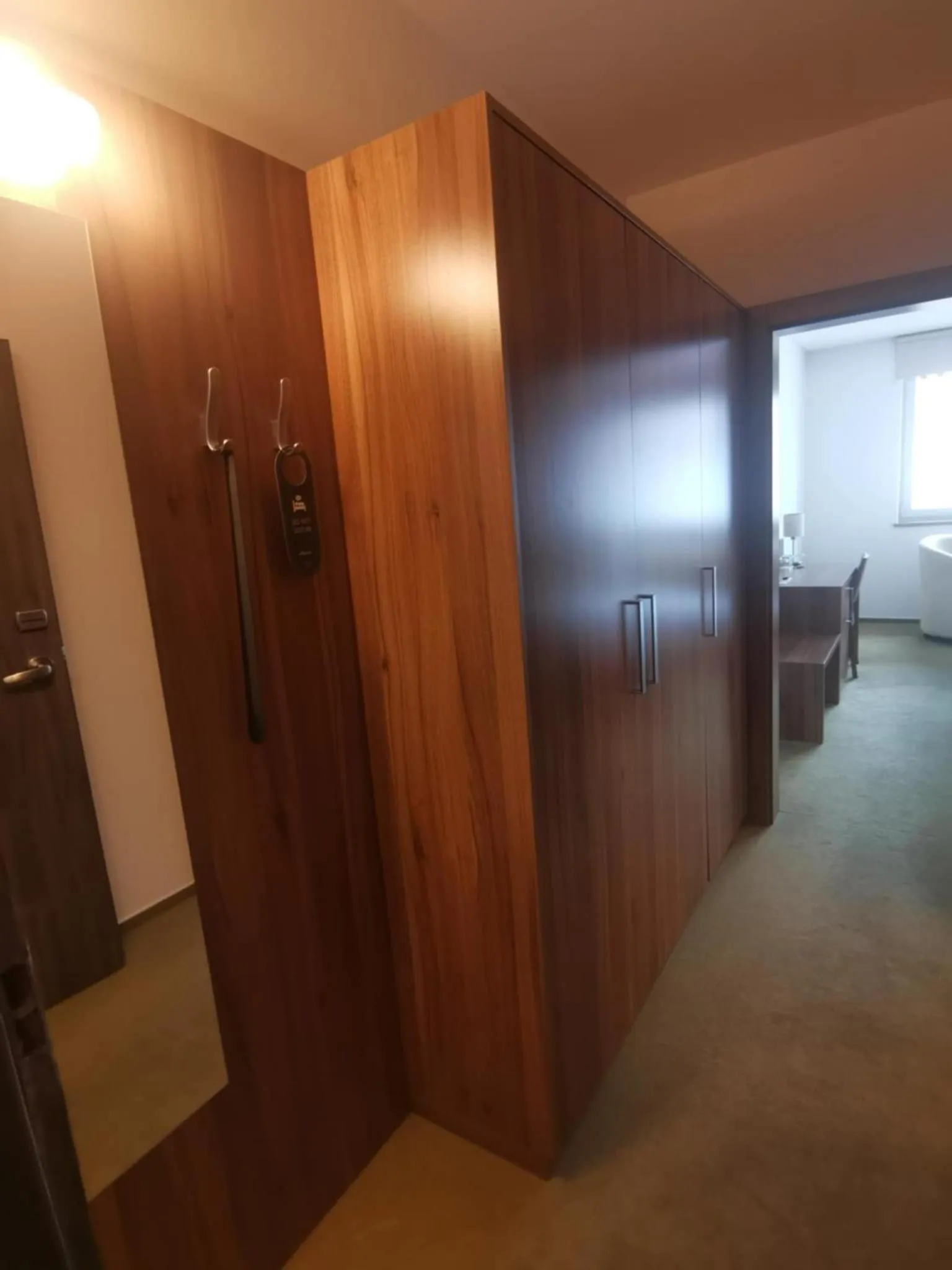 wardrobe in Hotel Monde