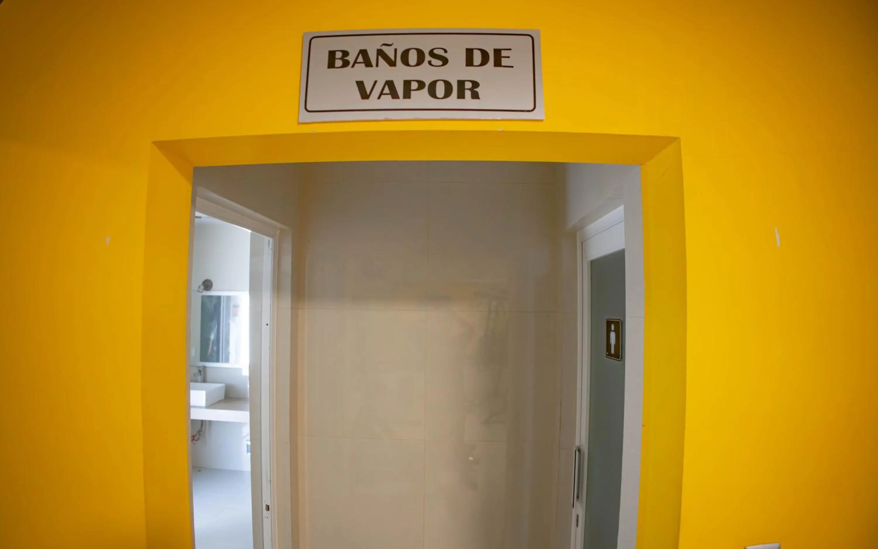 Steam room in Hotel Villa Express Durango