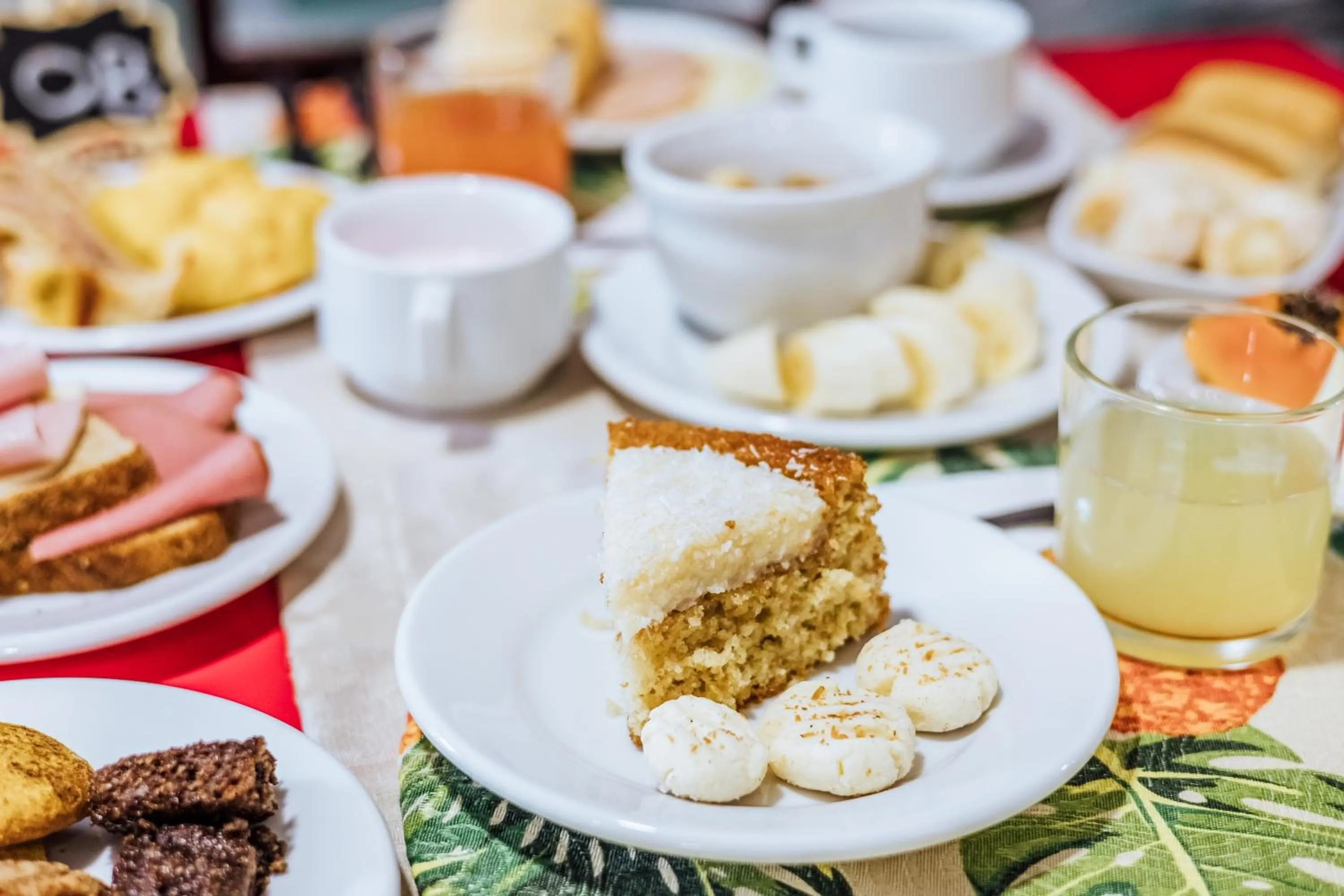 Breakfast in VELINN Pousada Casa de Pedra Ilhabela
