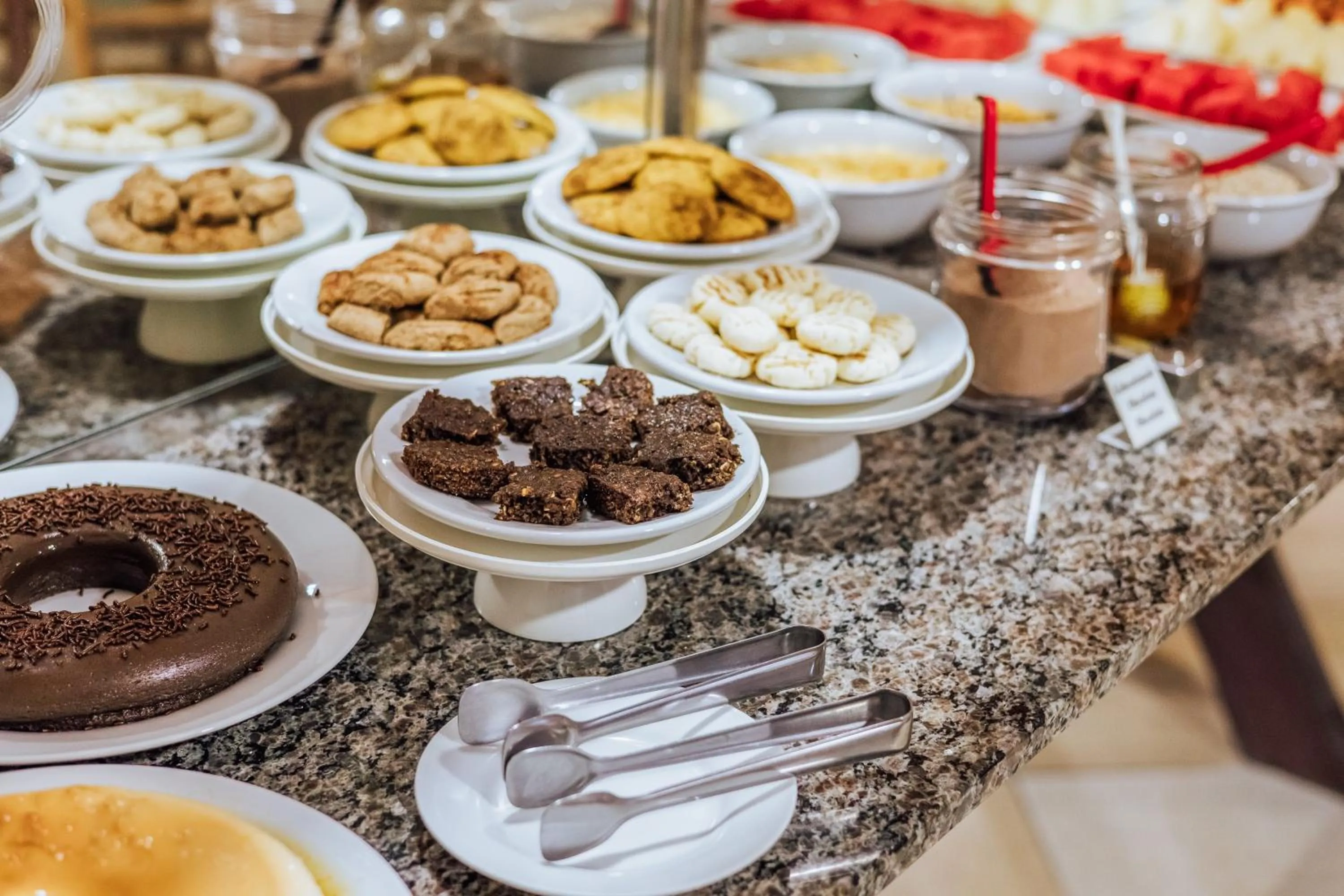 Food and drinks in VELINN Pousada Casa de Pedra Ilhabela