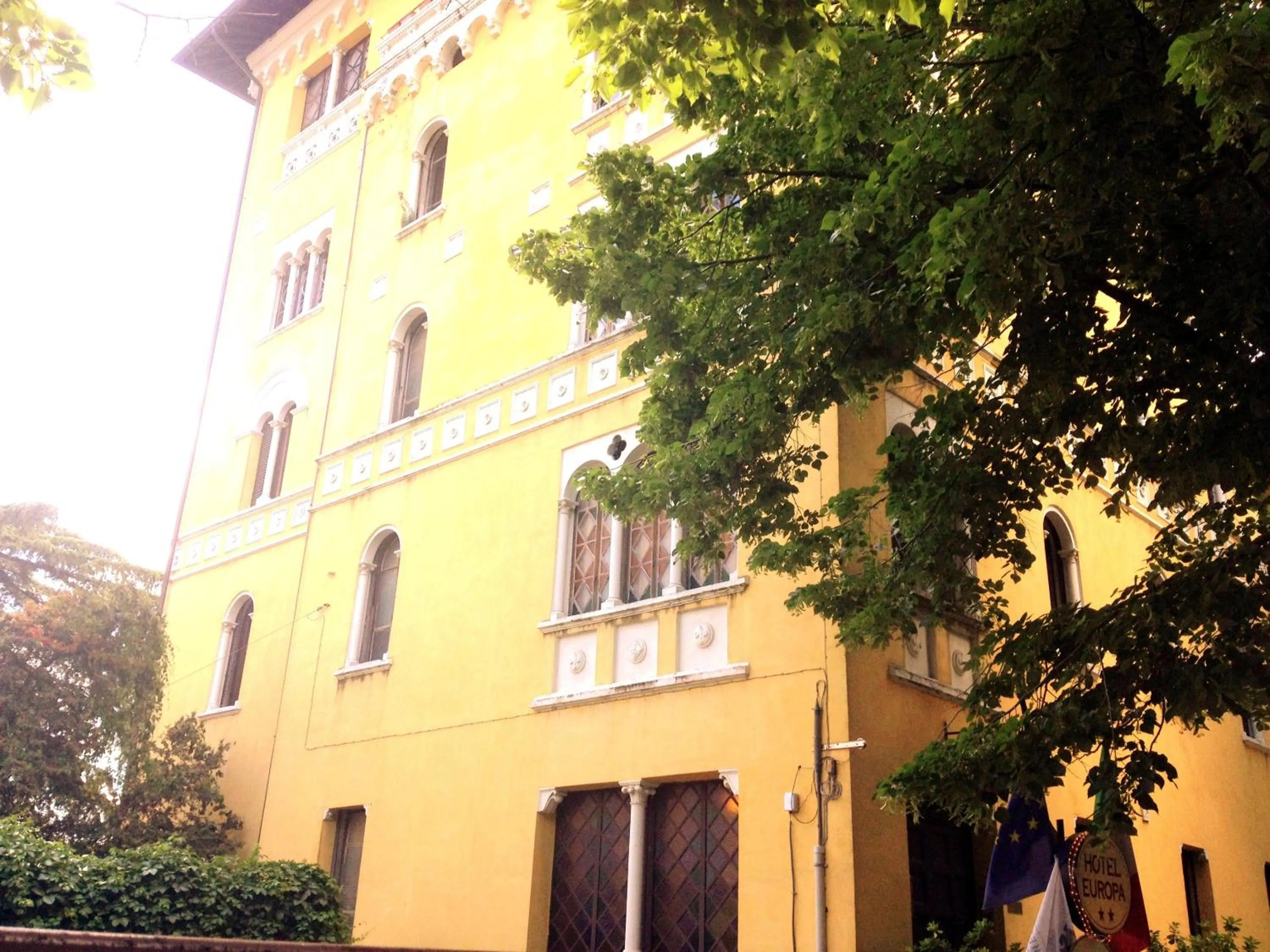 Facade/entrance in Hotel Europa