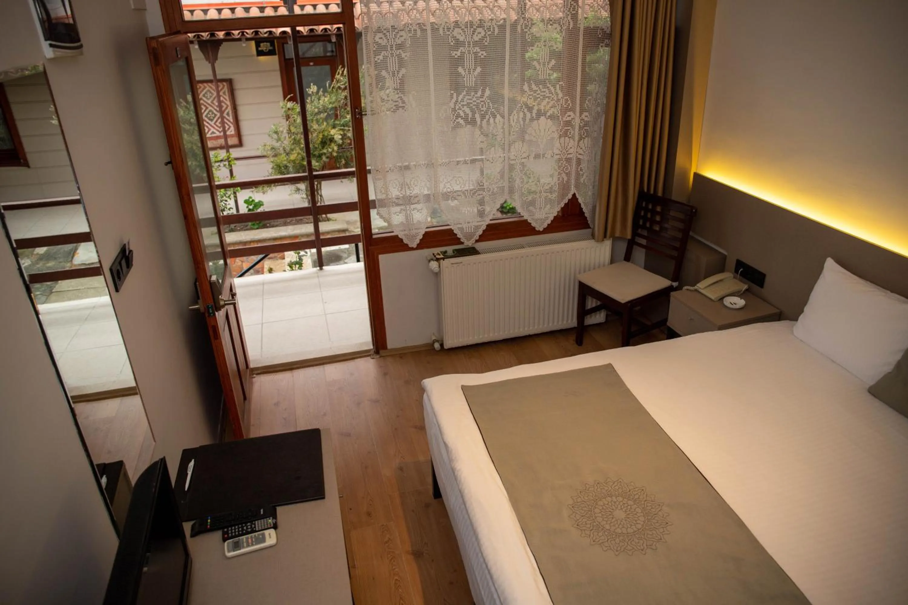Bedroom, Bed in Sinop Antik Otel