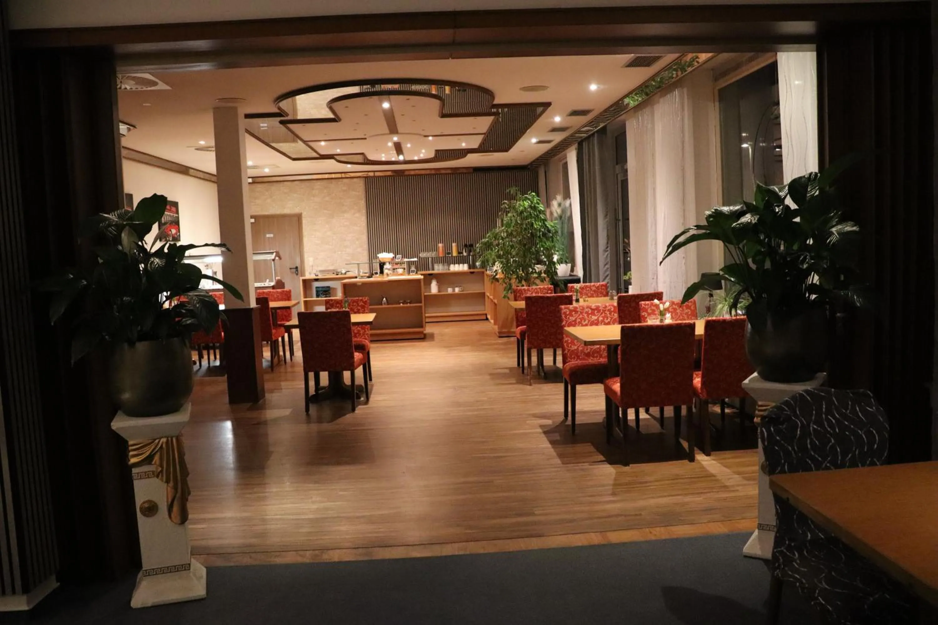 Buffet breakfast in Hotel Haarener Hof