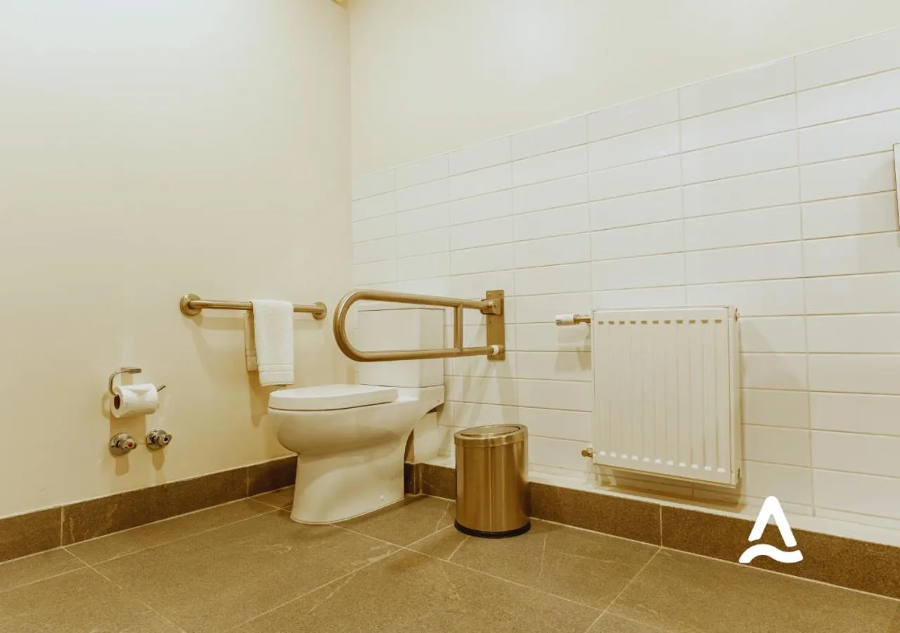 Bathroom in Almasur Express Punta Arenas