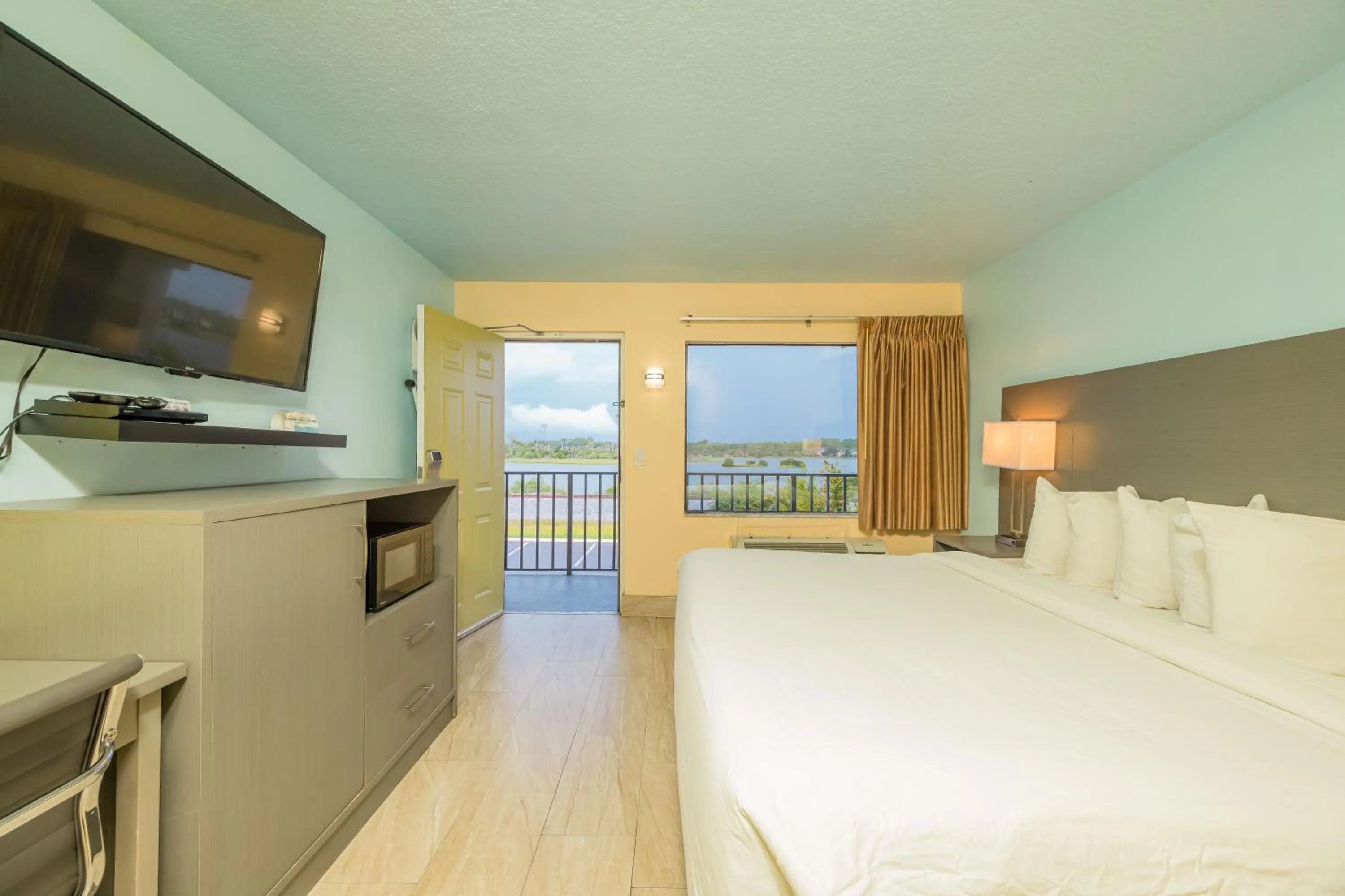 View (from property/room), Bed in The Ponce St. Augustine Hotel