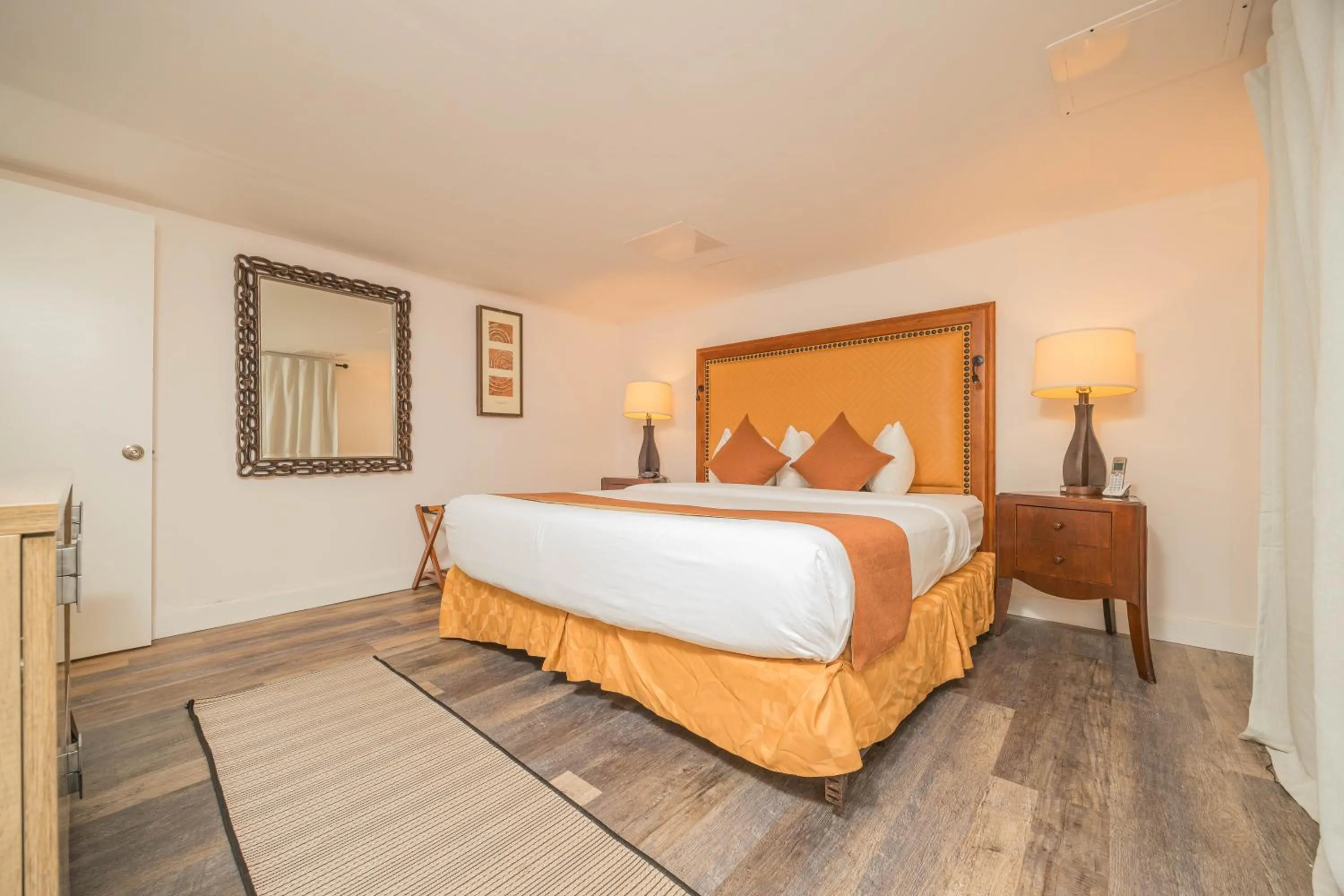 Bedroom, Bed in The Ponce St. Augustine Hotel