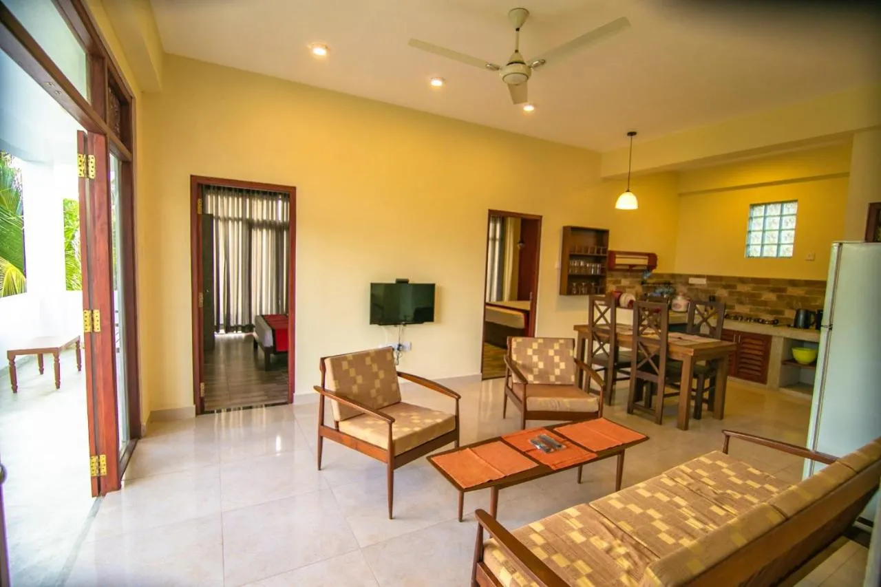 Apartment with Sea View in Athithi Villa