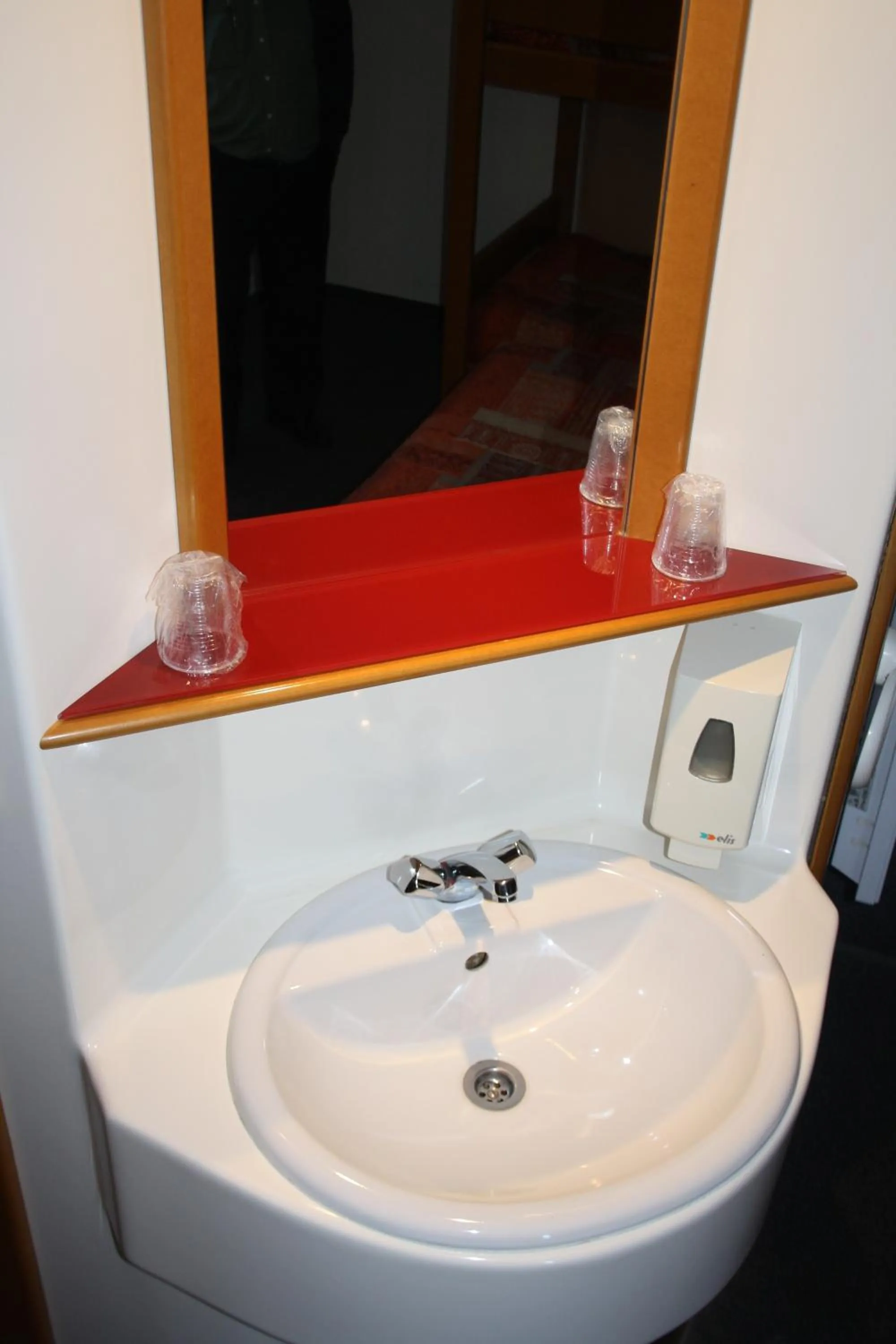 Bathroom in Hôtel Quick Palace Valence Nord