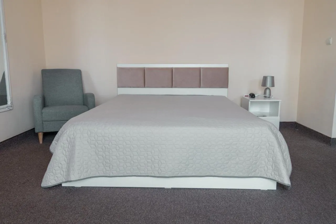 Double Room - single occupancy in Hotel Class