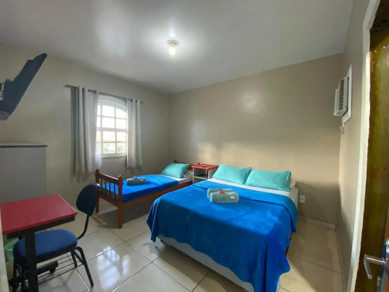 Triple Room with Bathroom in Lurviz Home Suítes Triple Room with Bathroom in Lurviz Home Suítes