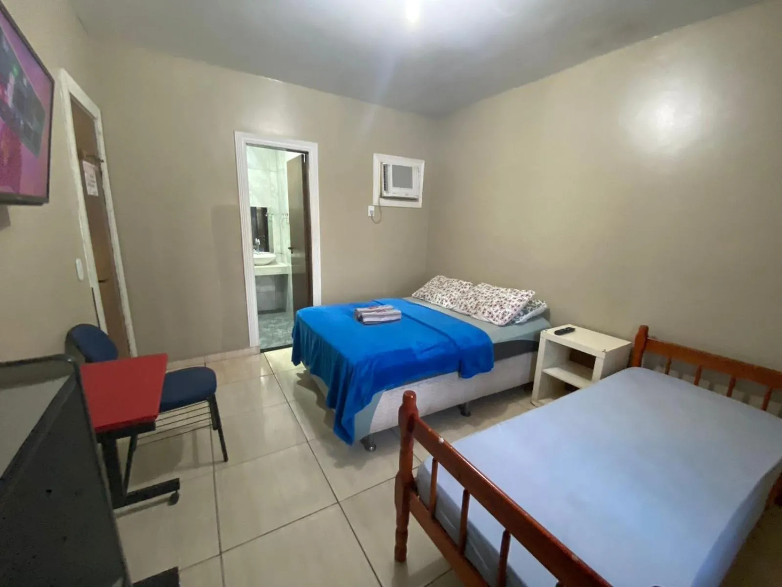 TV and multimedia, Bed in Lurviz Home Suítes