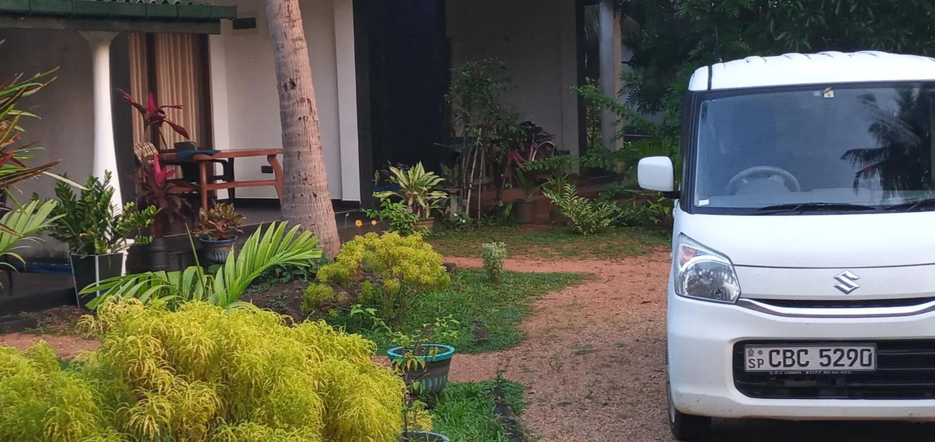 Facade/entrance in Sigiri Shen Residence