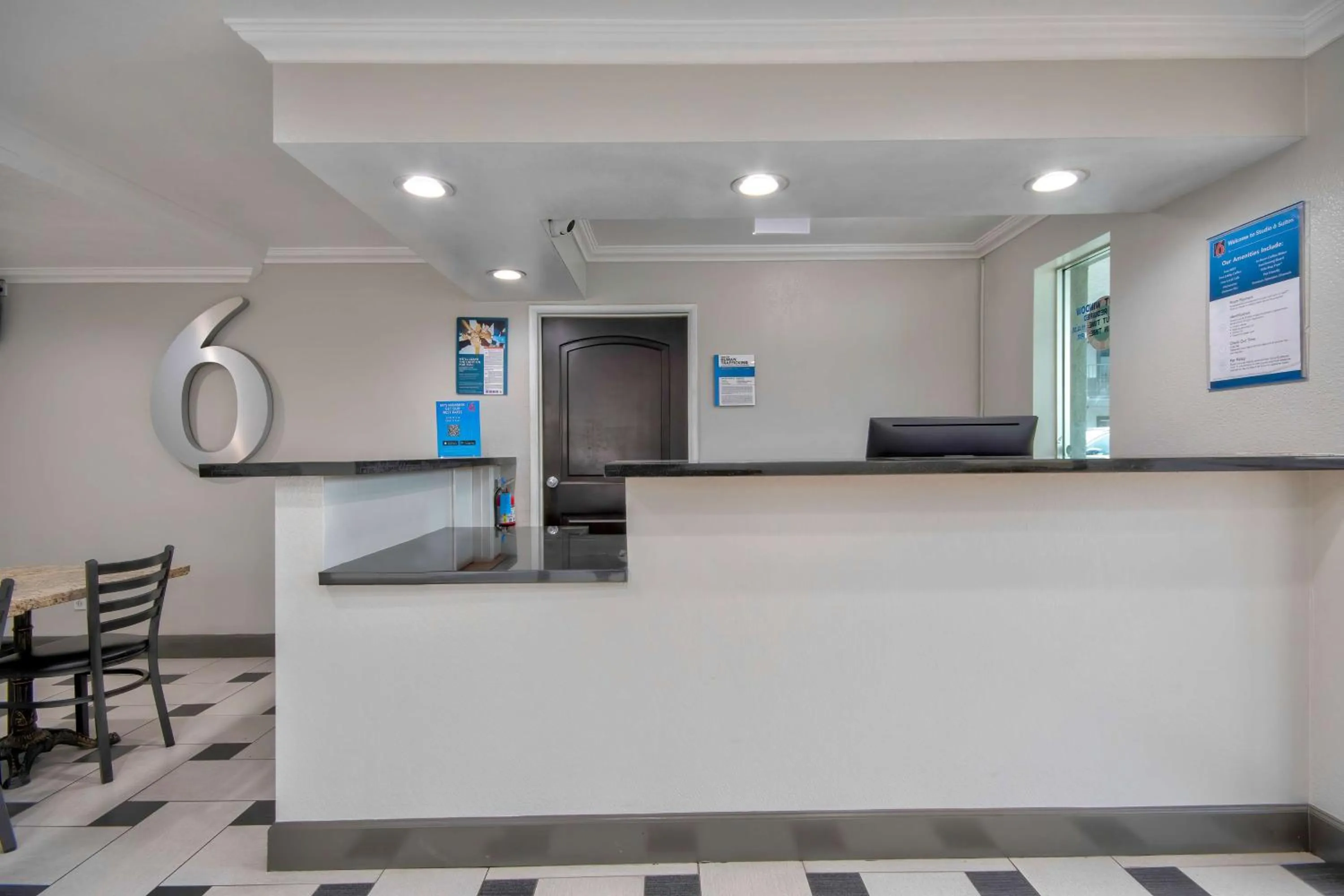 Lobby or reception in Studio 6 Suites San Bernardino, CA