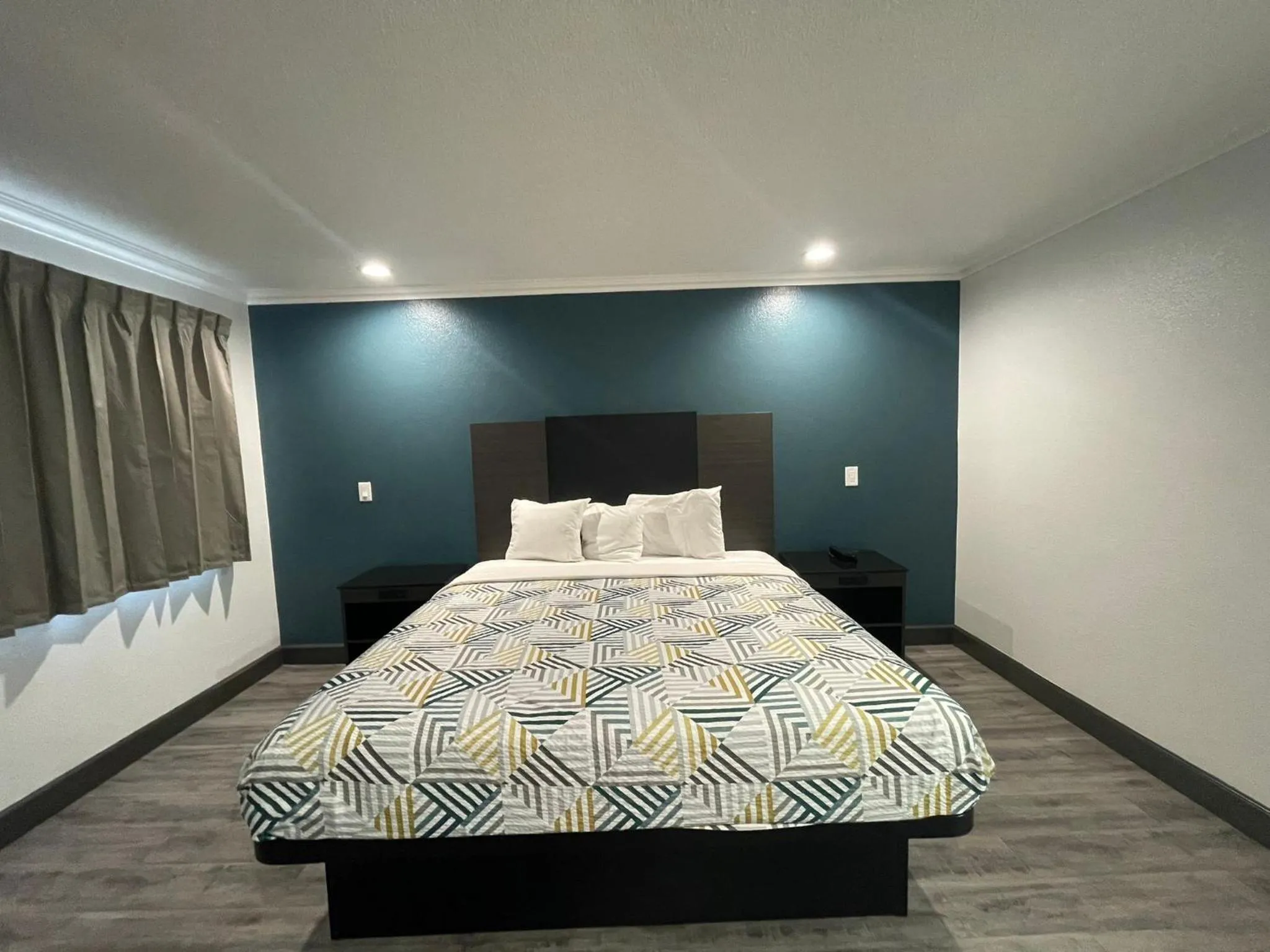 Bedroom, Bed in Studio 6 Suites San Bernardino, CA