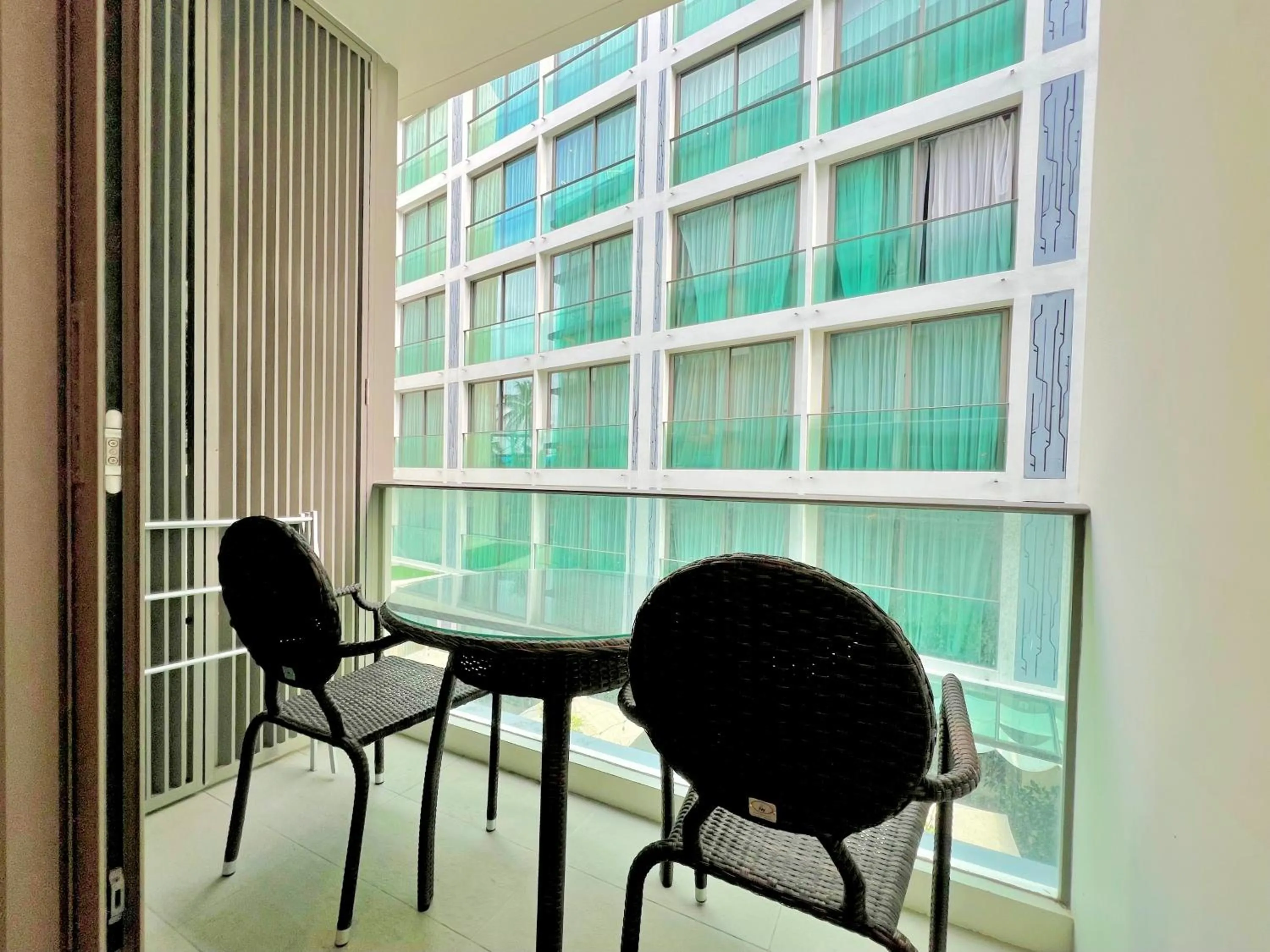 Balcony/Terrace in Oceanstone by RESAVA