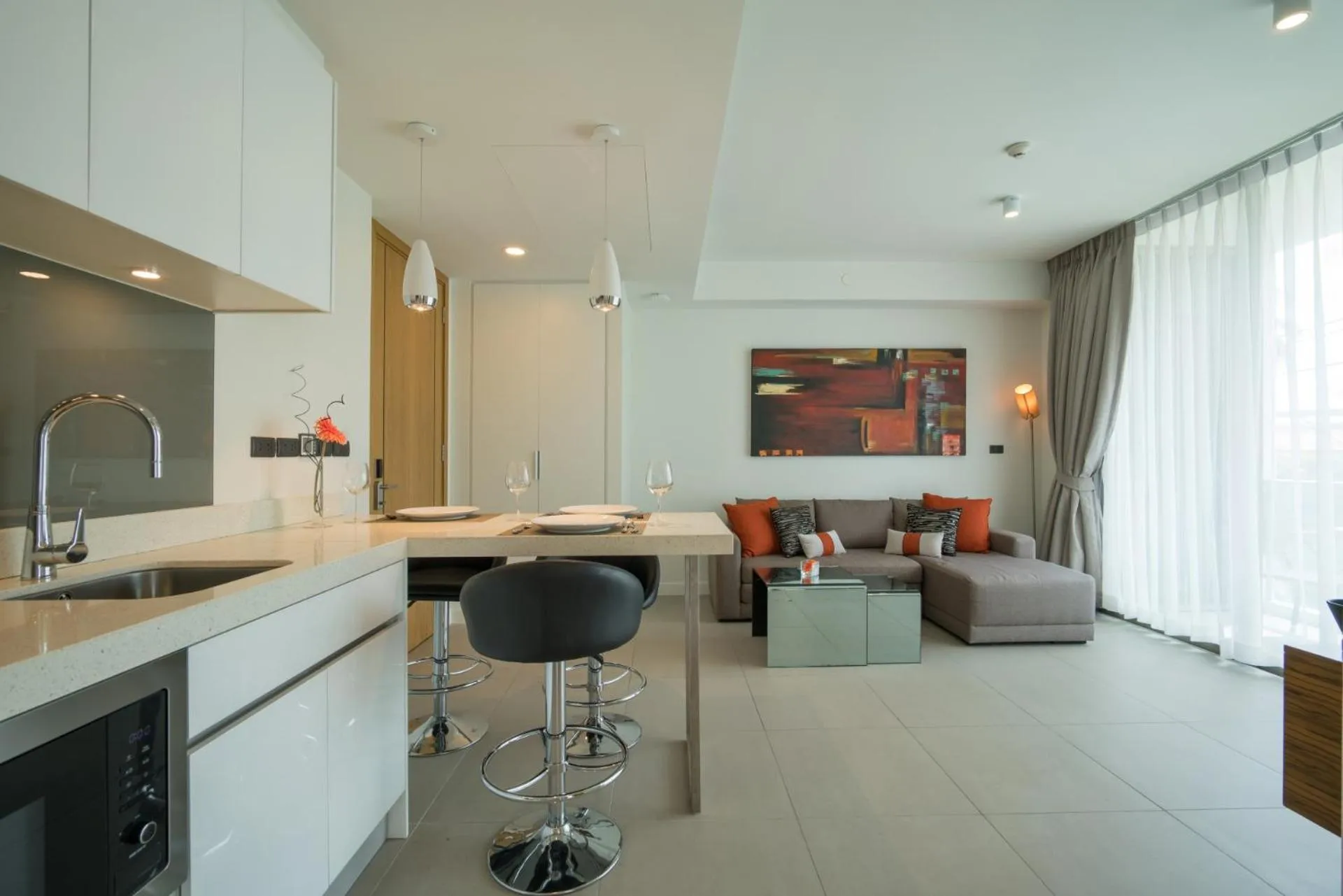 Two-Bedroom Apartment in Oceanstone by RESAVA