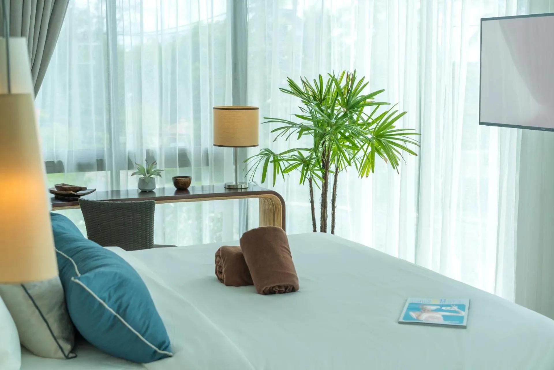 Bedroom, Bed in Oceanstone by RESAVA