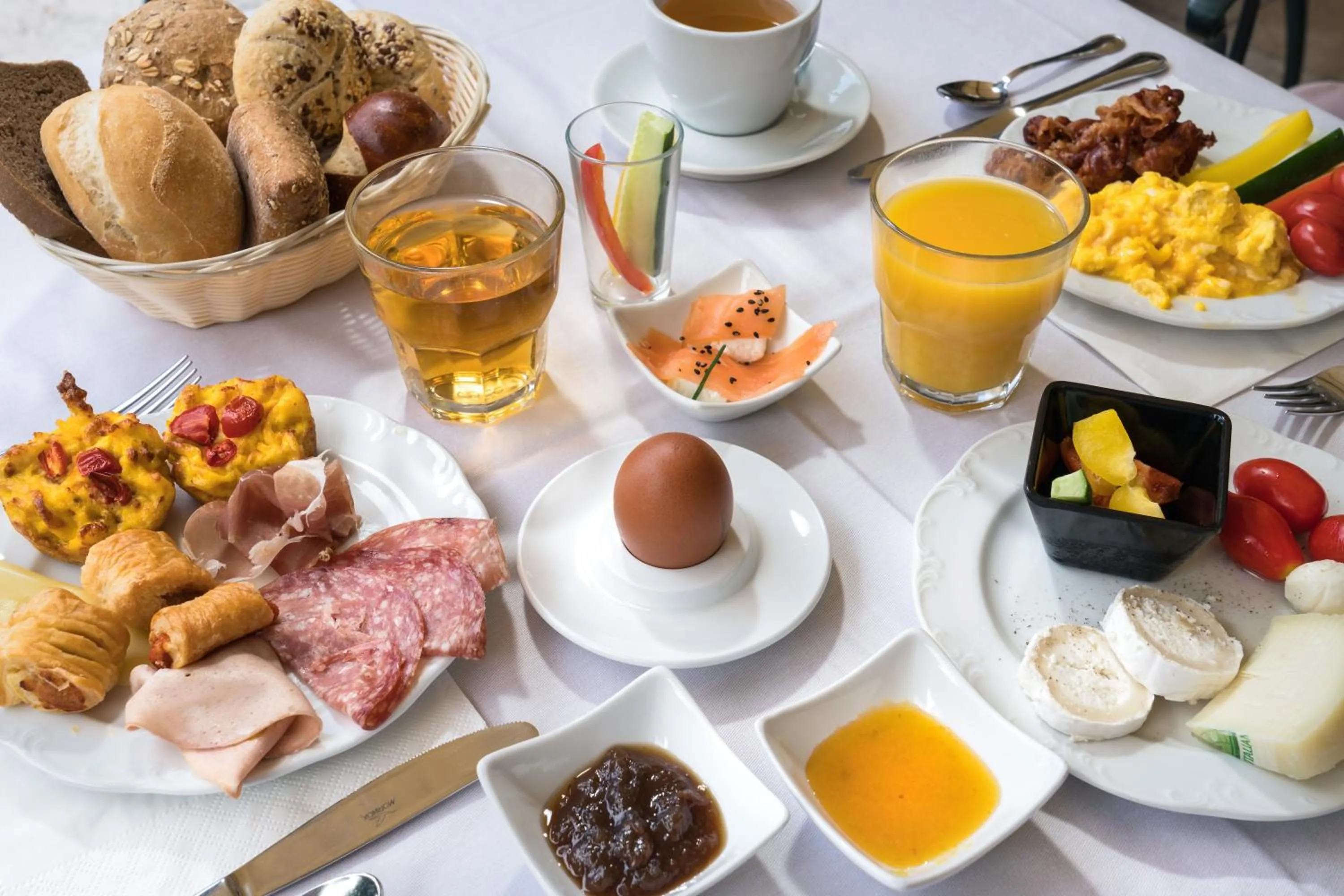 Breakfast in Hotel Villa Capri