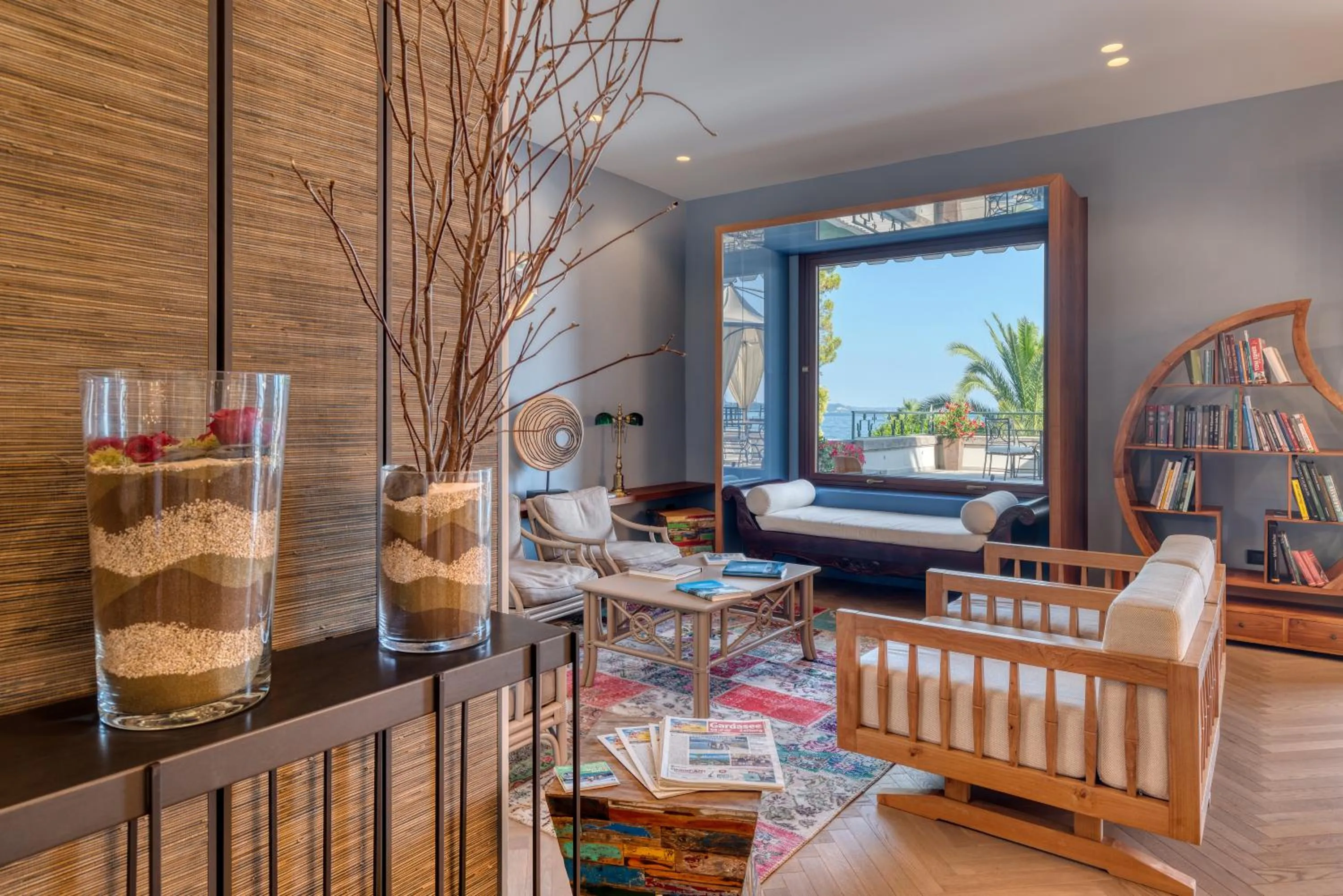 Library in Hotel Villa Capri