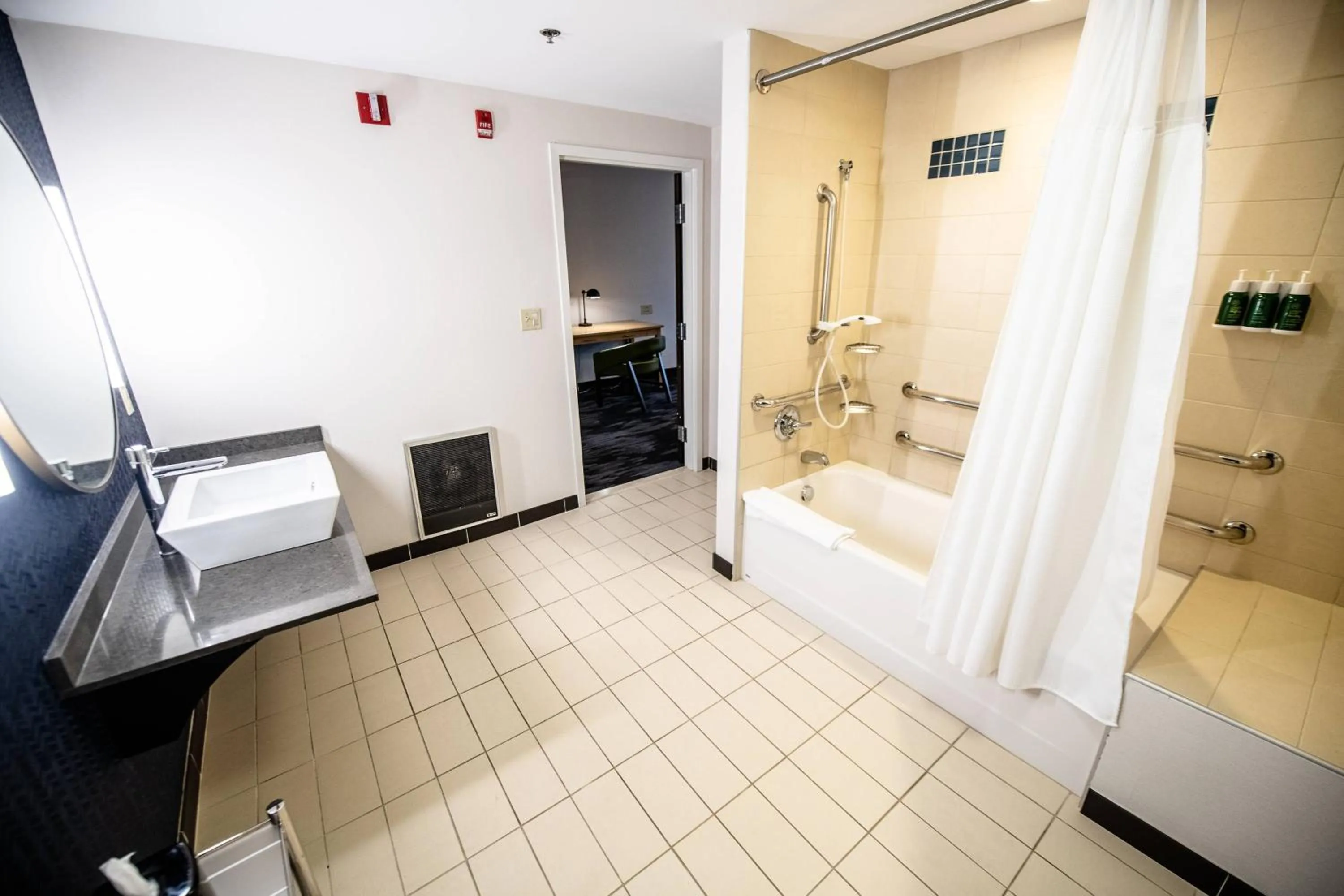 Bathroom in Fairfield by Marriott Inn & Suites Washington Casino Area