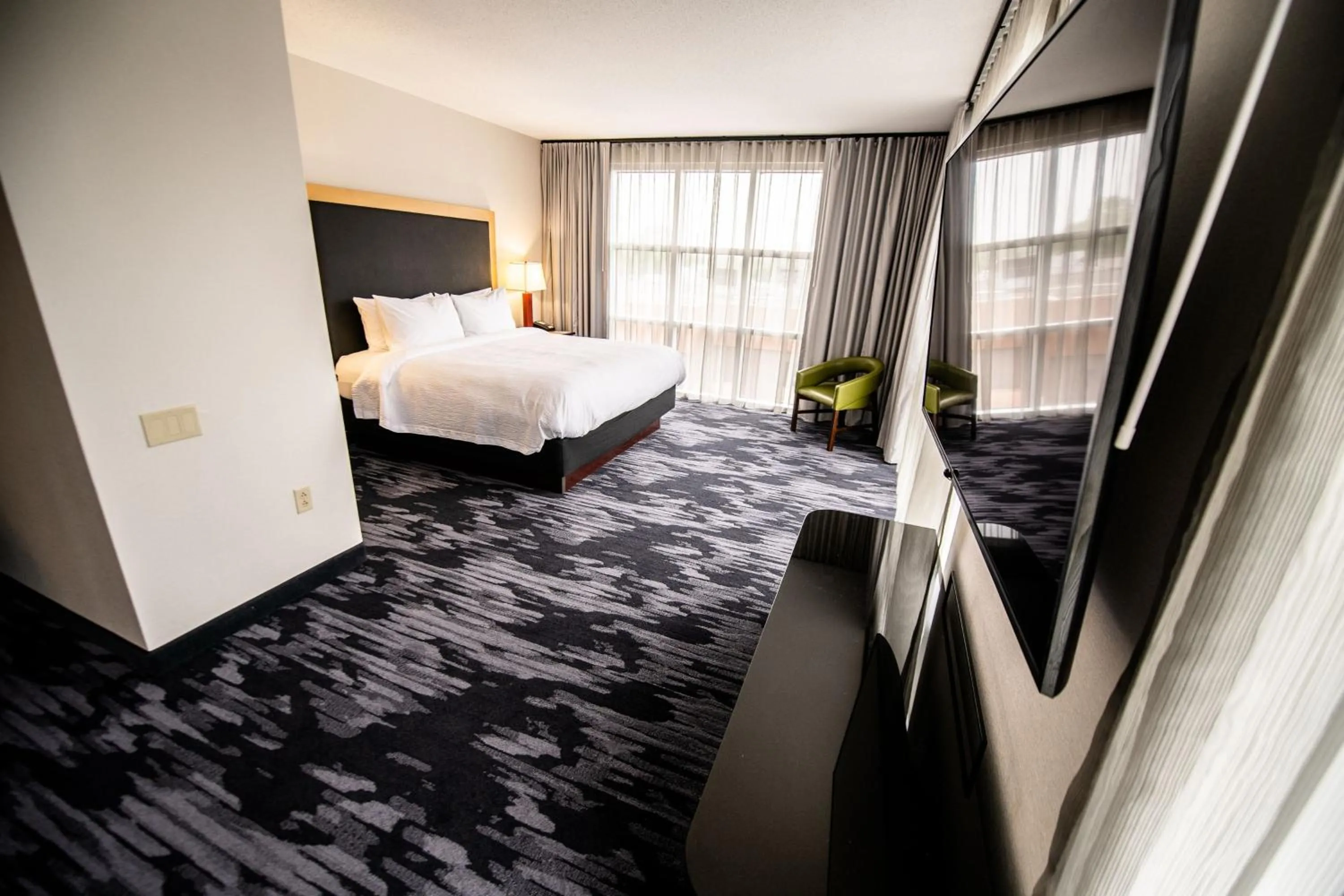 Photo of the whole room, Bed in Fairfield by Marriott Inn & Suites Washington Casino Area