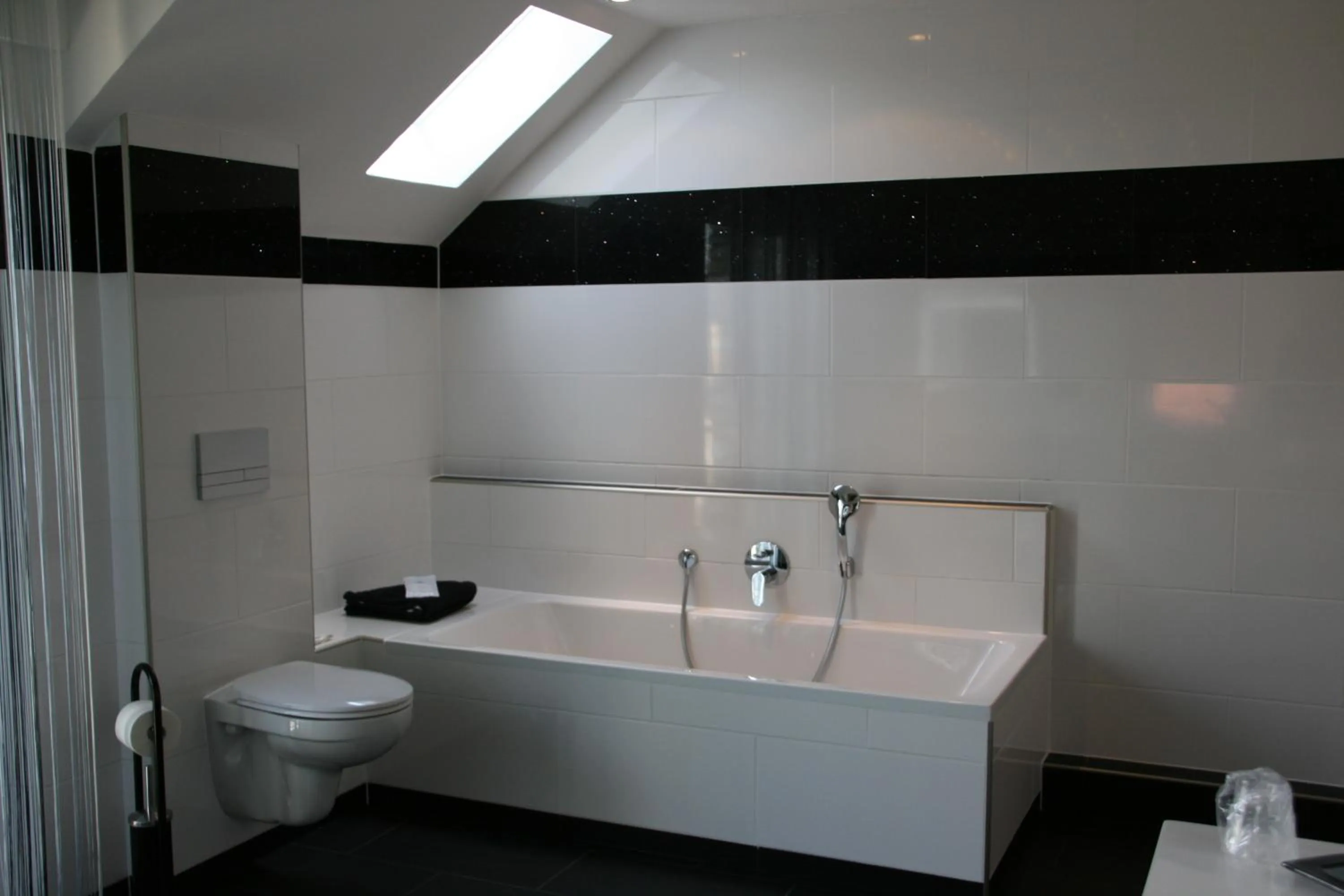 Bathroom in Hotel zur Wasserburg