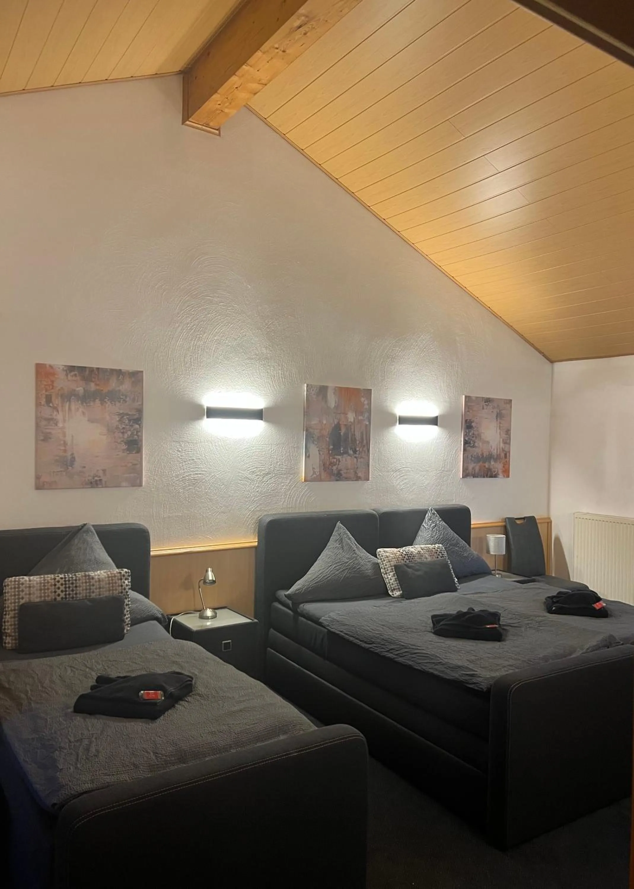 Bed in Hotel zur Wasserburg