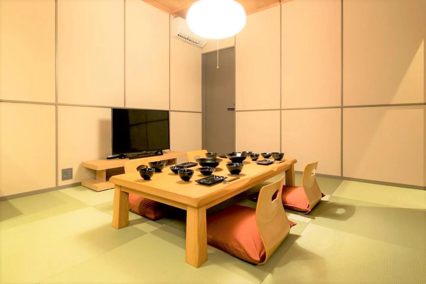 Photo of the whole room in MUSUBI HOTEL MACHIYA Haruyoshi