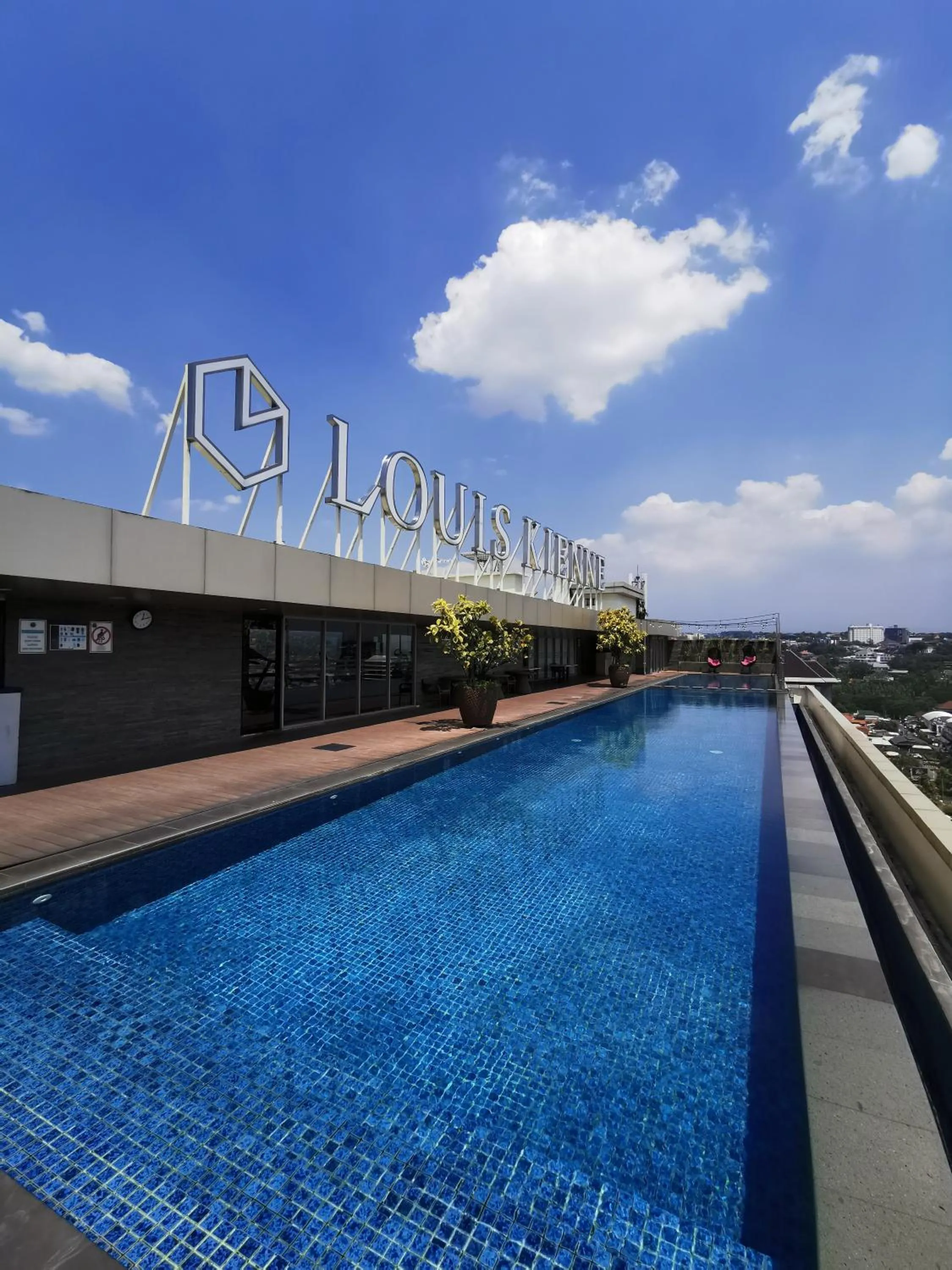 Property building in Warhol Residence Semarang Simpang Lima