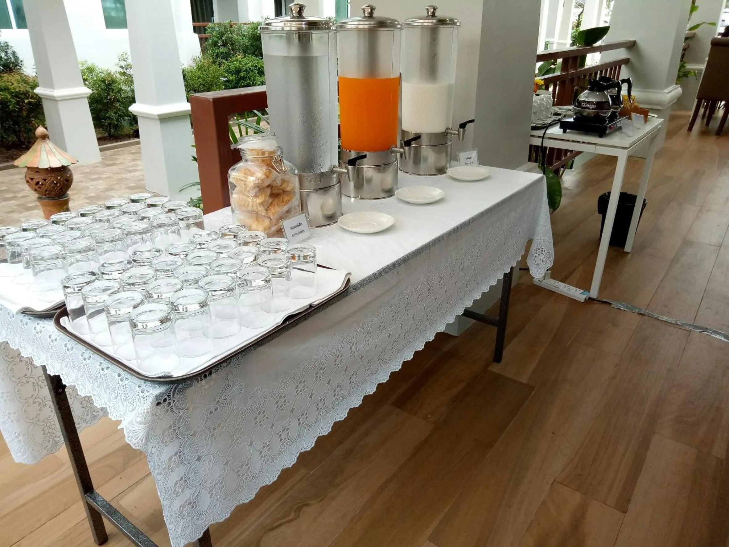 Breakfast in Sukkhamas Pirom