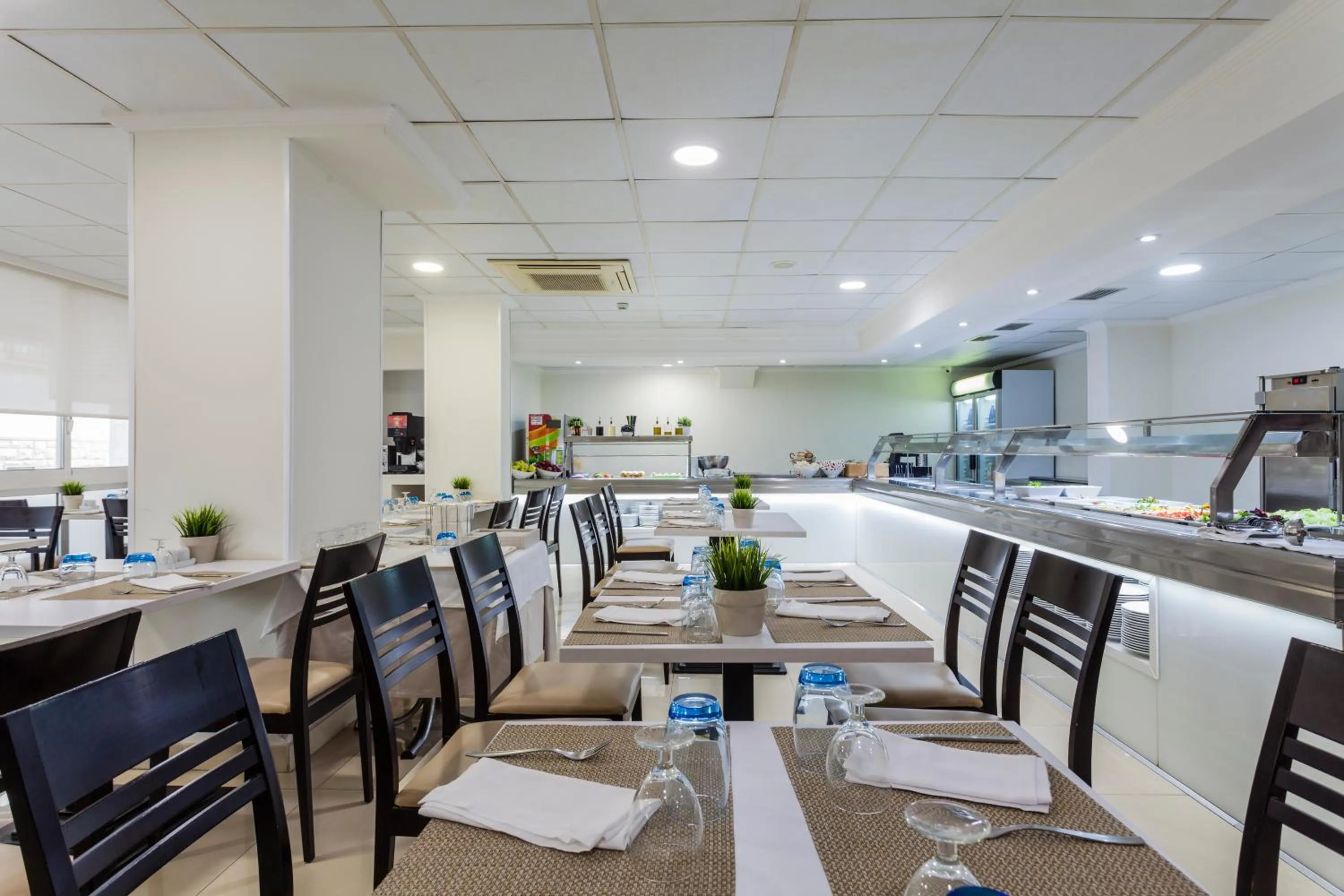 Restaurant/places to eat in Hotel Centro Mar