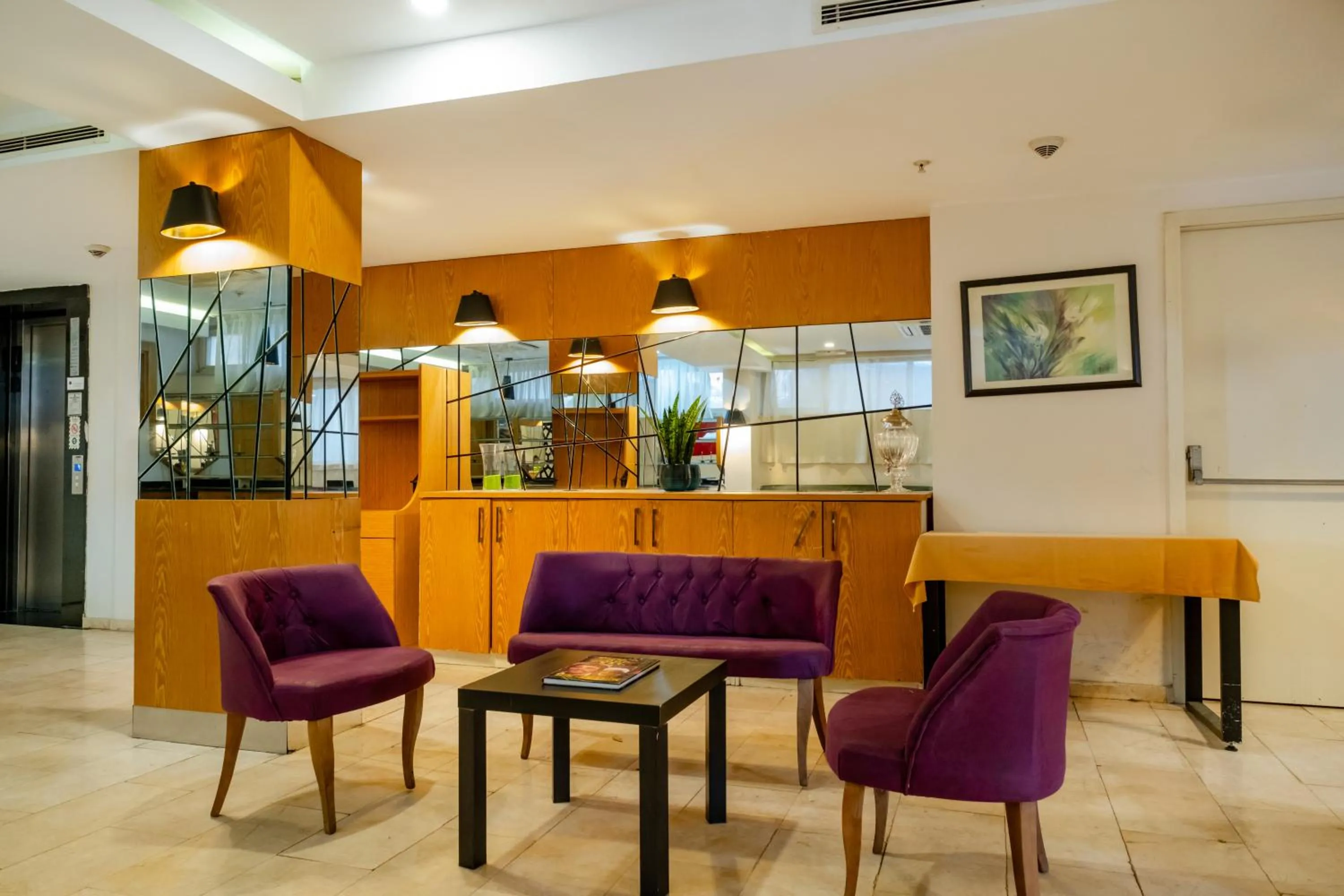 Seating area in Beyoglu MLS Hotel