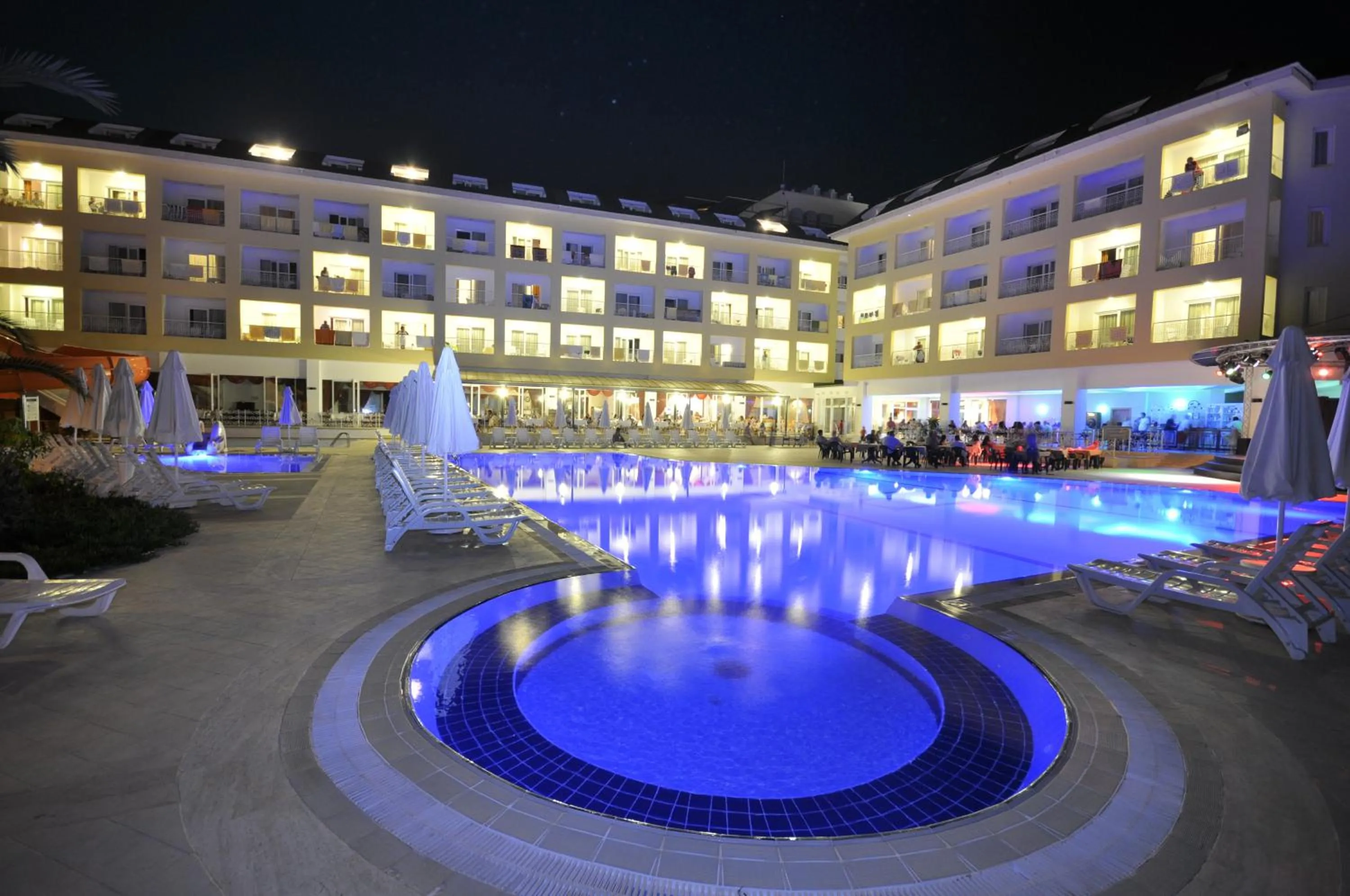 Property building in Pine House by Werde Hotels