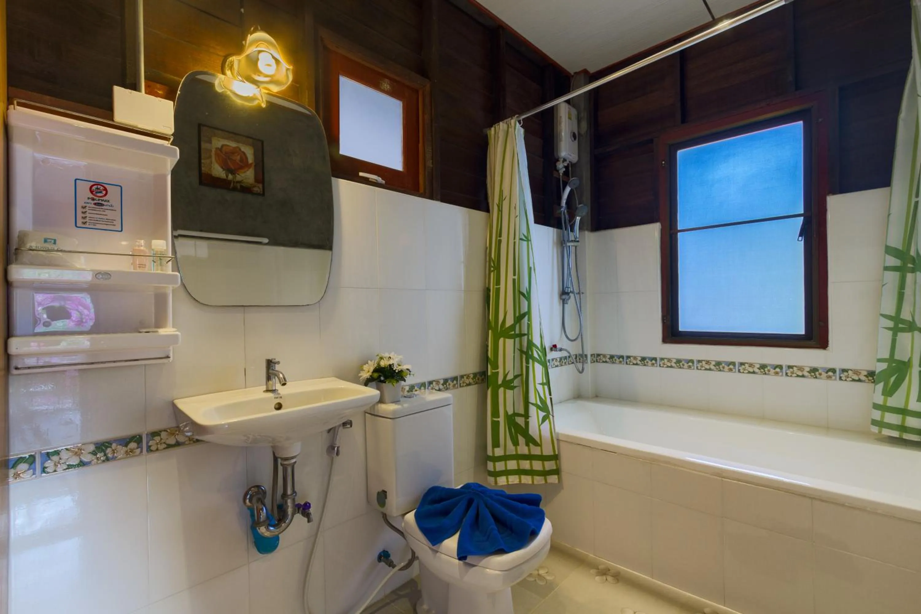 Shower in Kanya Cozy Bungalows Kata