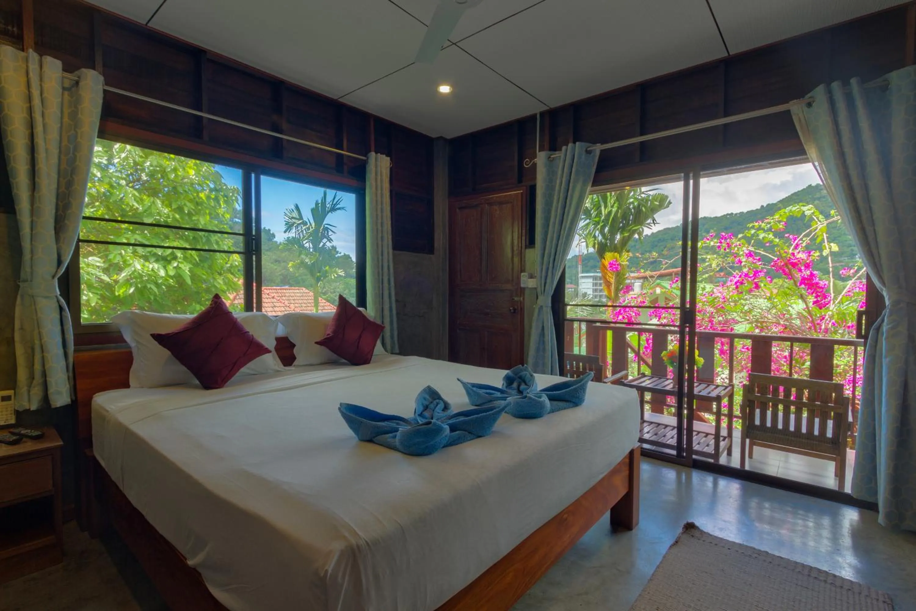 Patio, Bed in Kanya Cozy Bungalows Kata