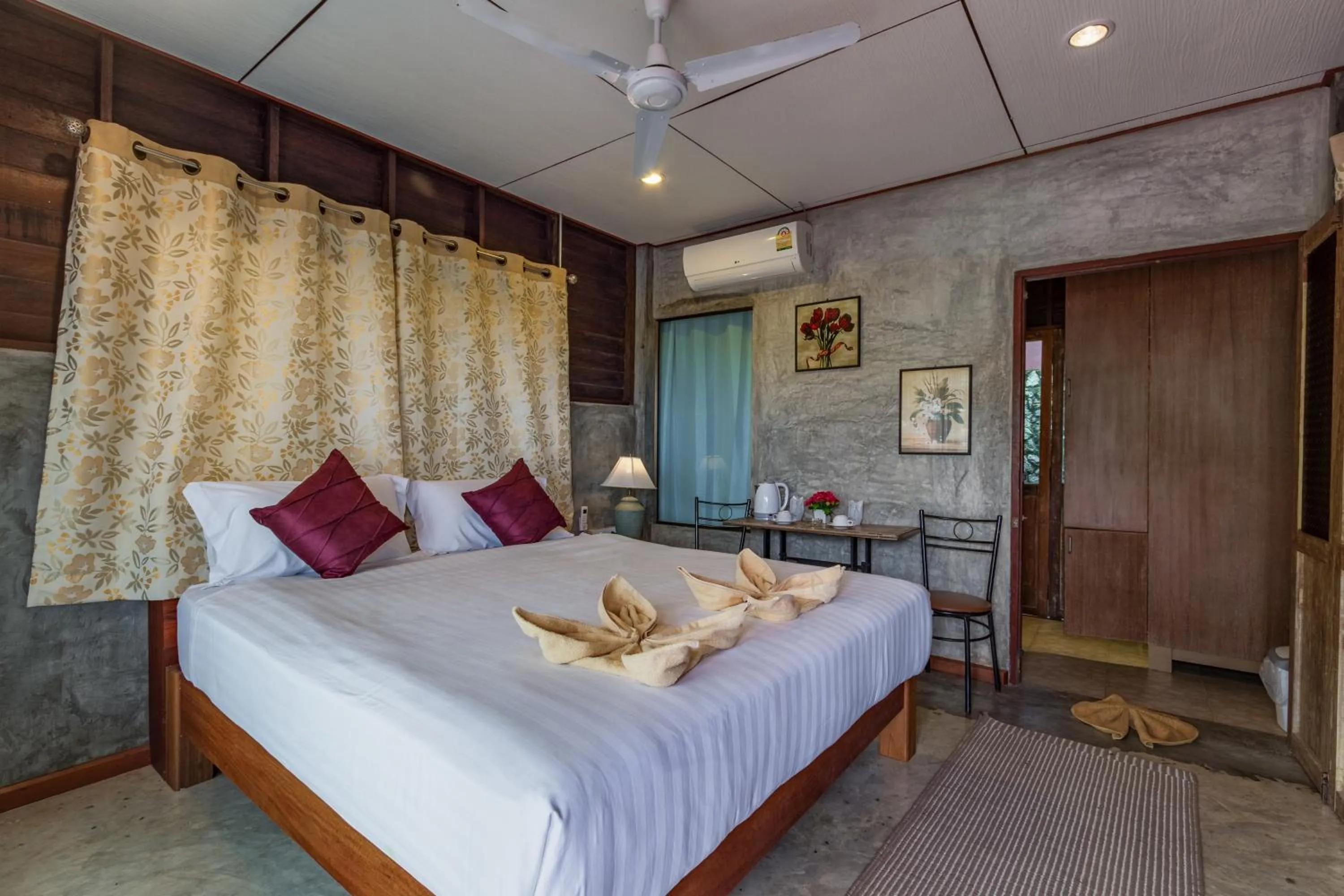 Bed in Kanya Cozy Bungalows Kata